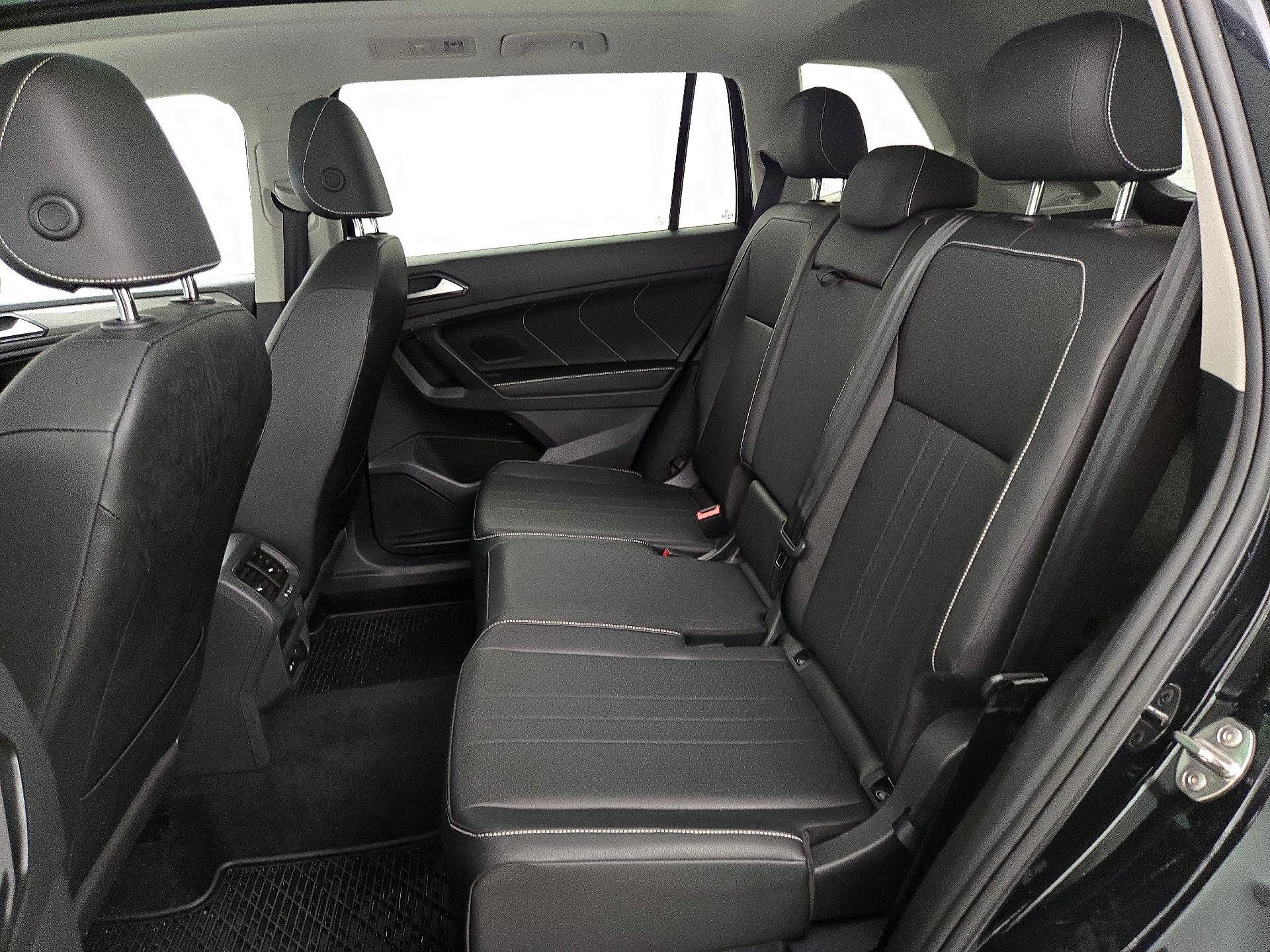 Thumbnail: 2023 Volkswagen Tiguan - 20