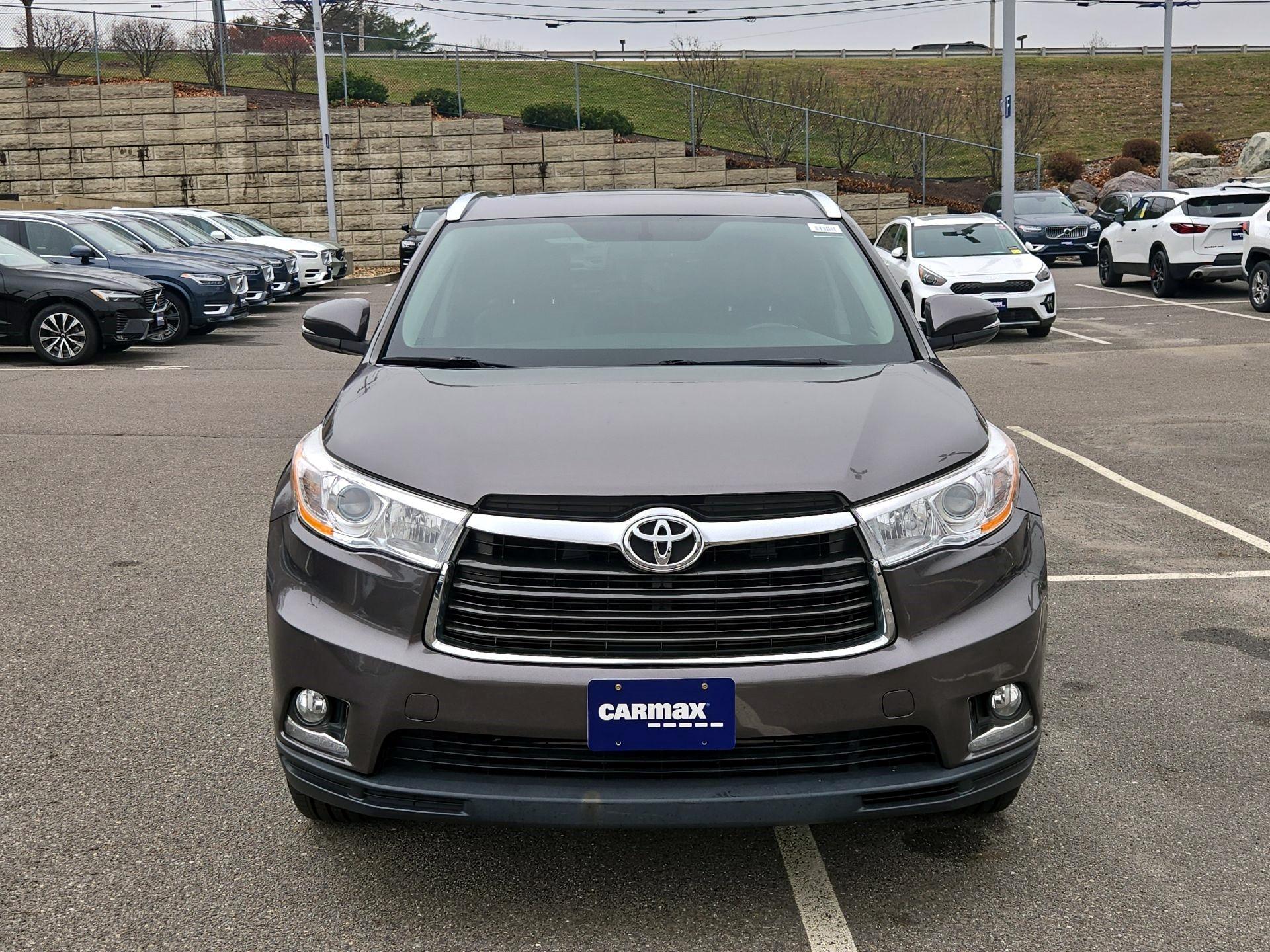 Thumbnail: 2016 Toyota Highlander - 2