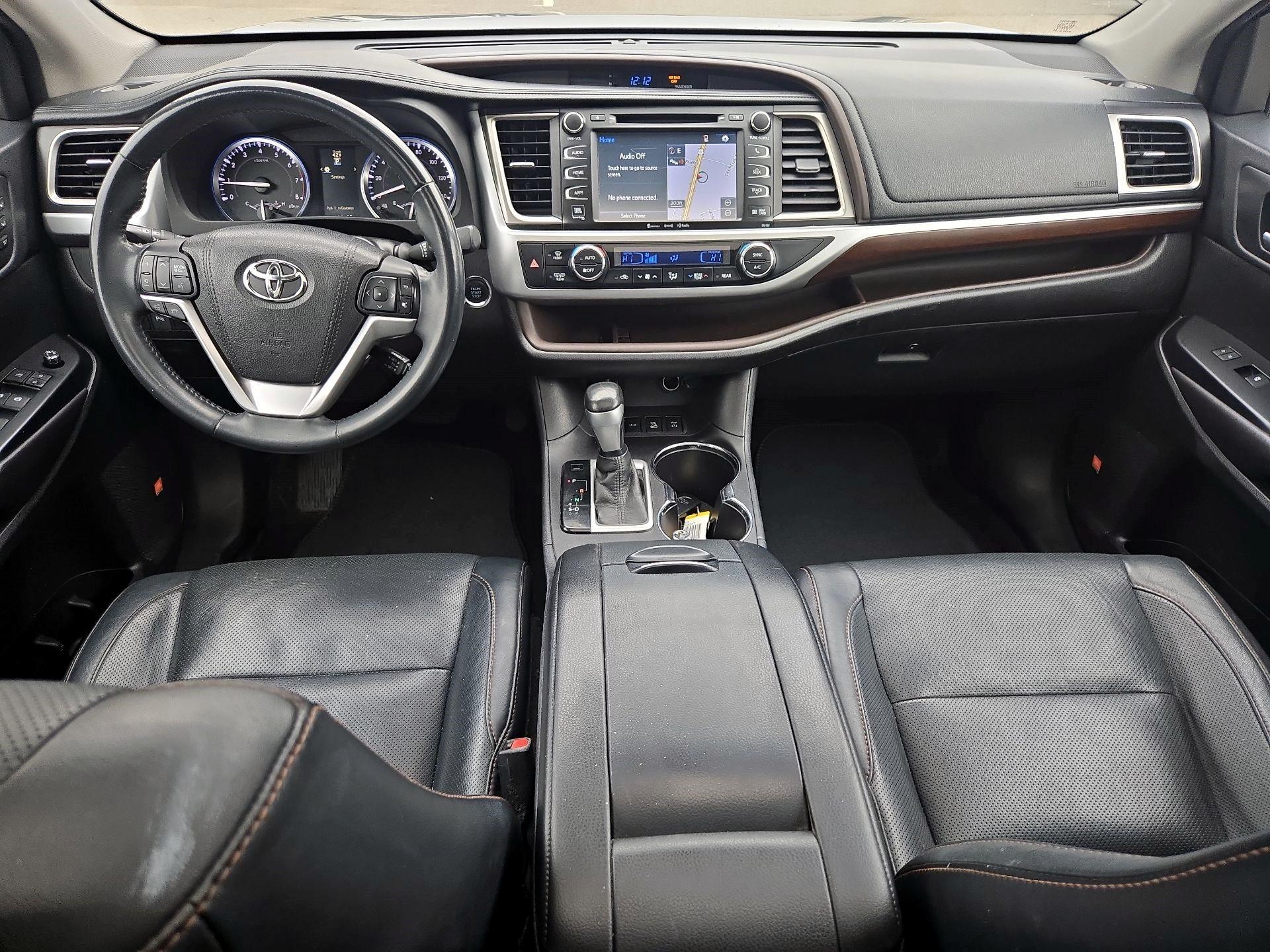 Thumbnail: 2016 Toyota Highlander - 8