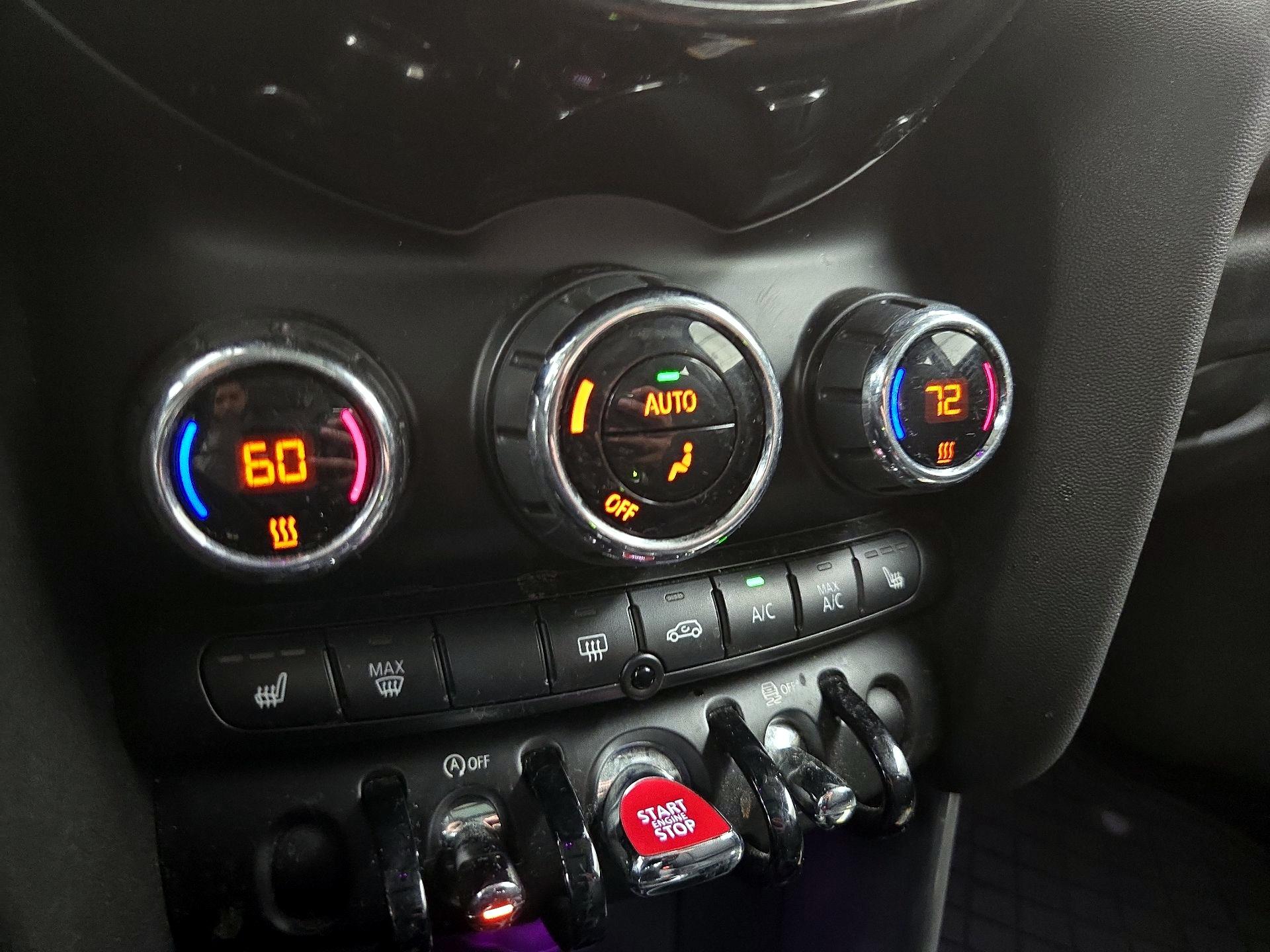 Thumbnail: 2017 MINI Cooper Hardtop - 15