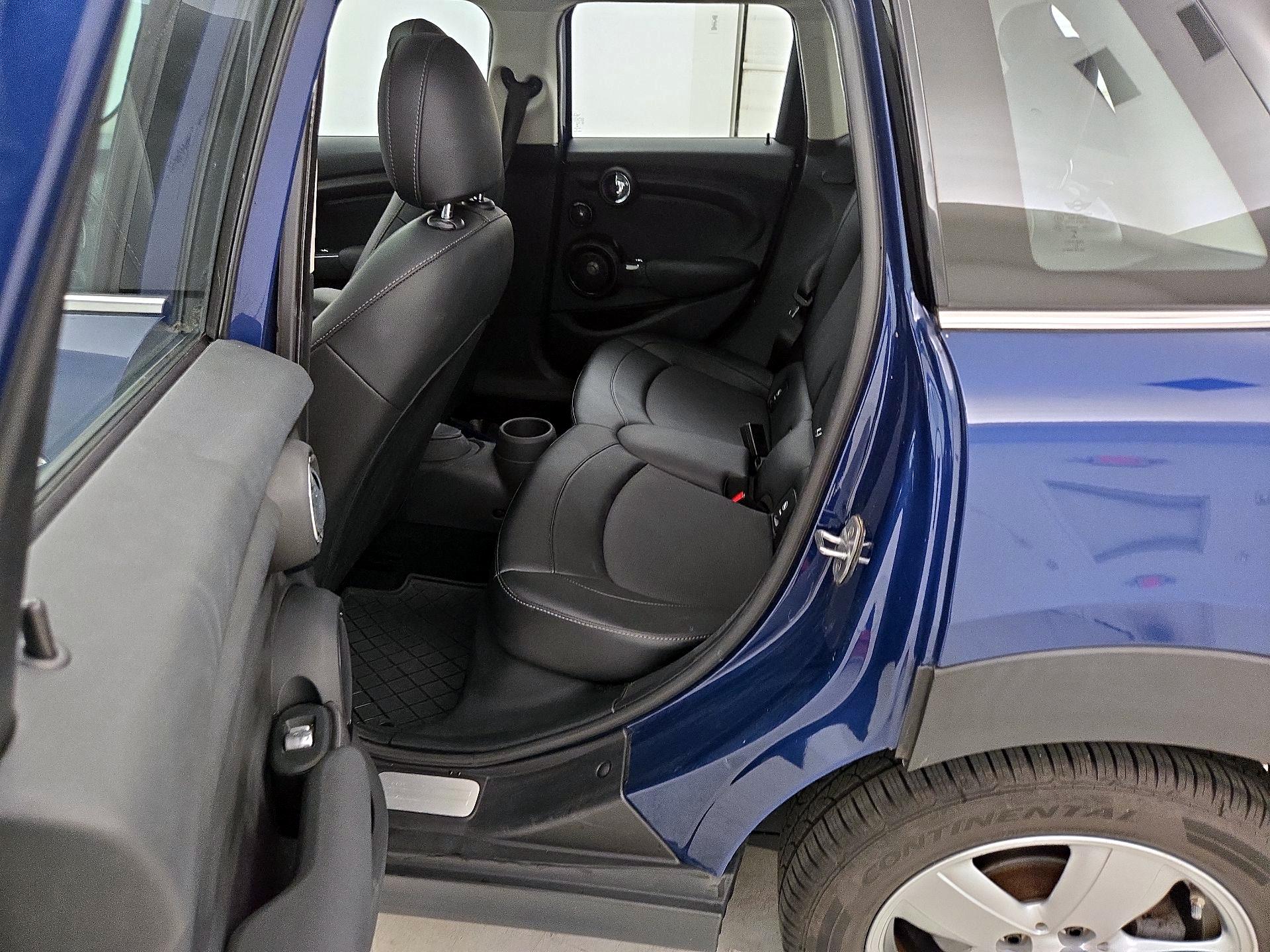 Thumbnail: 2017 MINI Cooper Hardtop - 19