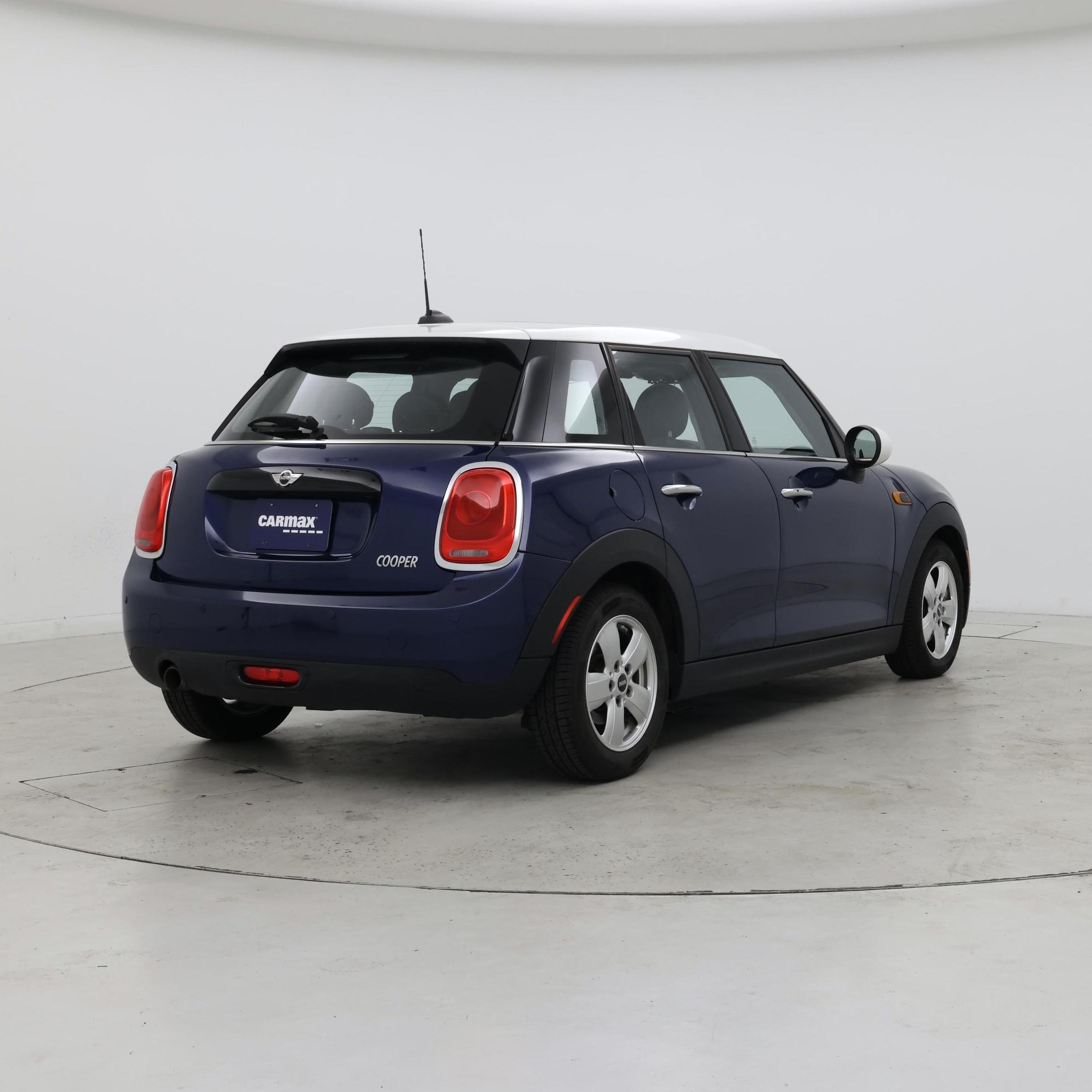Thumbnail: 2017 MINI Cooper Hardtop - 8