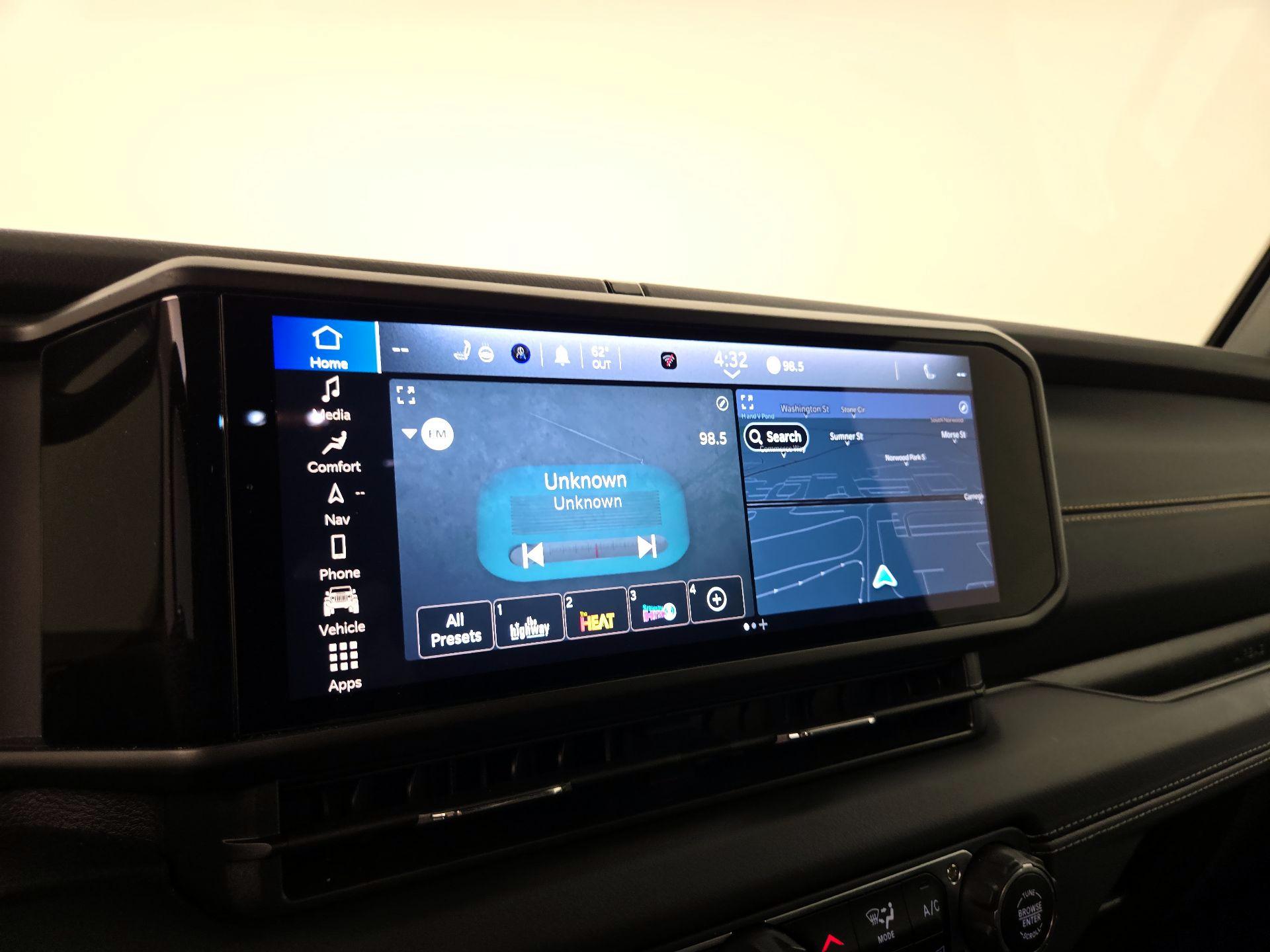 Thumbnail: 2024 Jeep Wrangler - 16