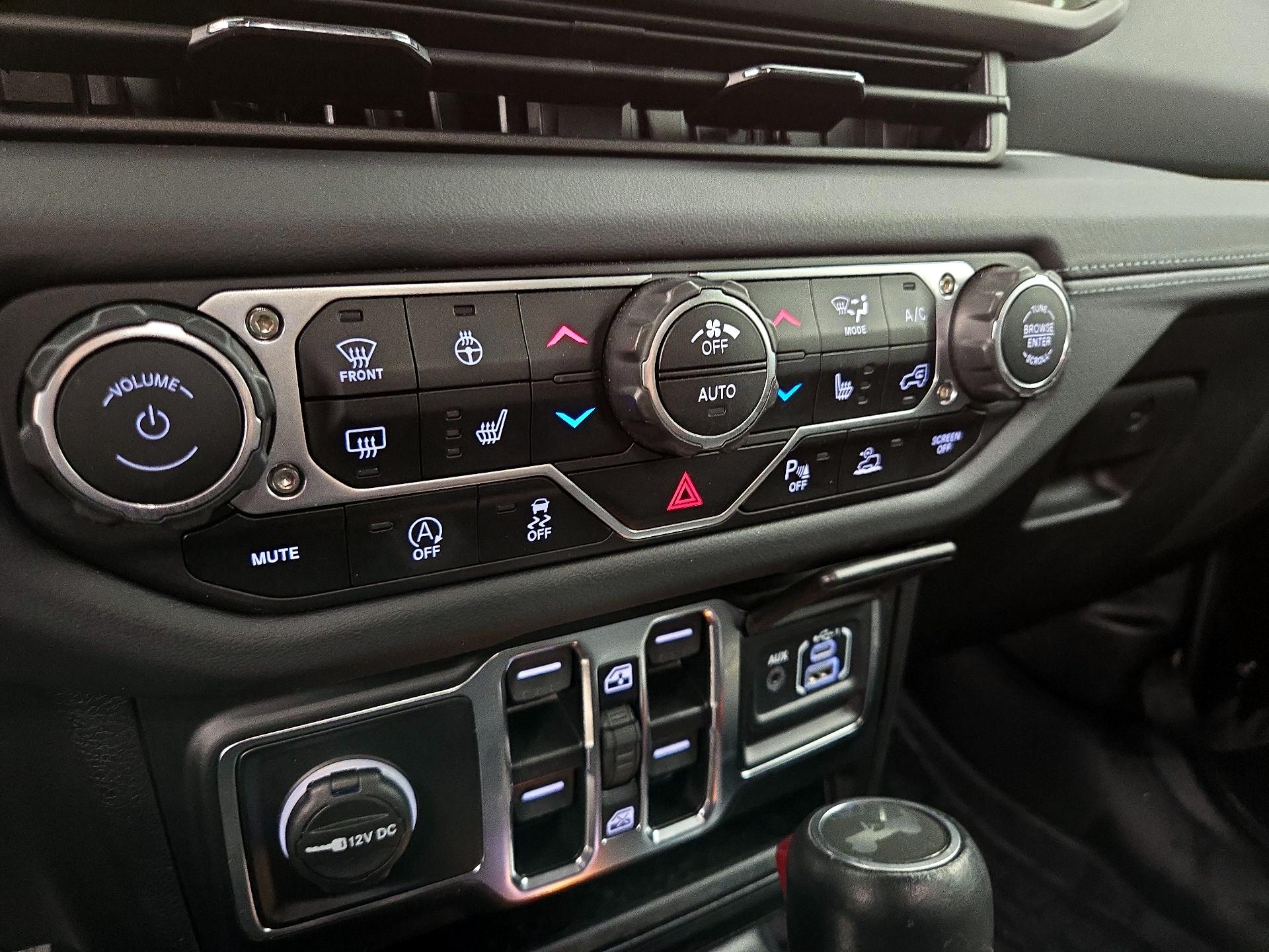 Thumbnail: 2024 Jeep Wrangler - 17