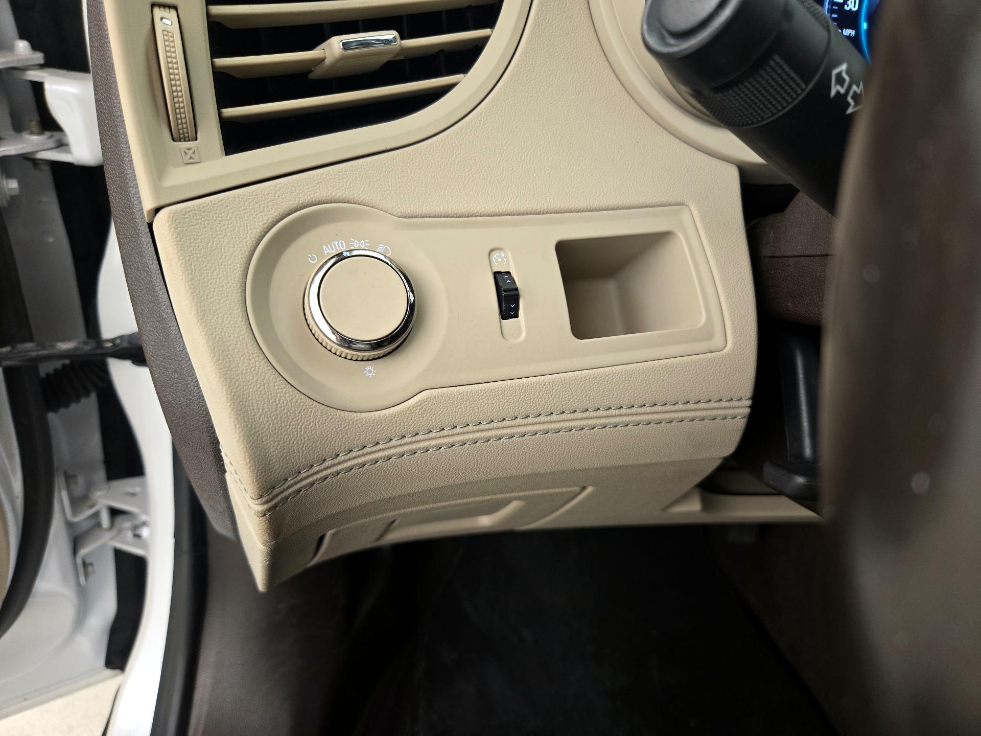 Thumbnail: 2016 Buick LaCrosse - 13