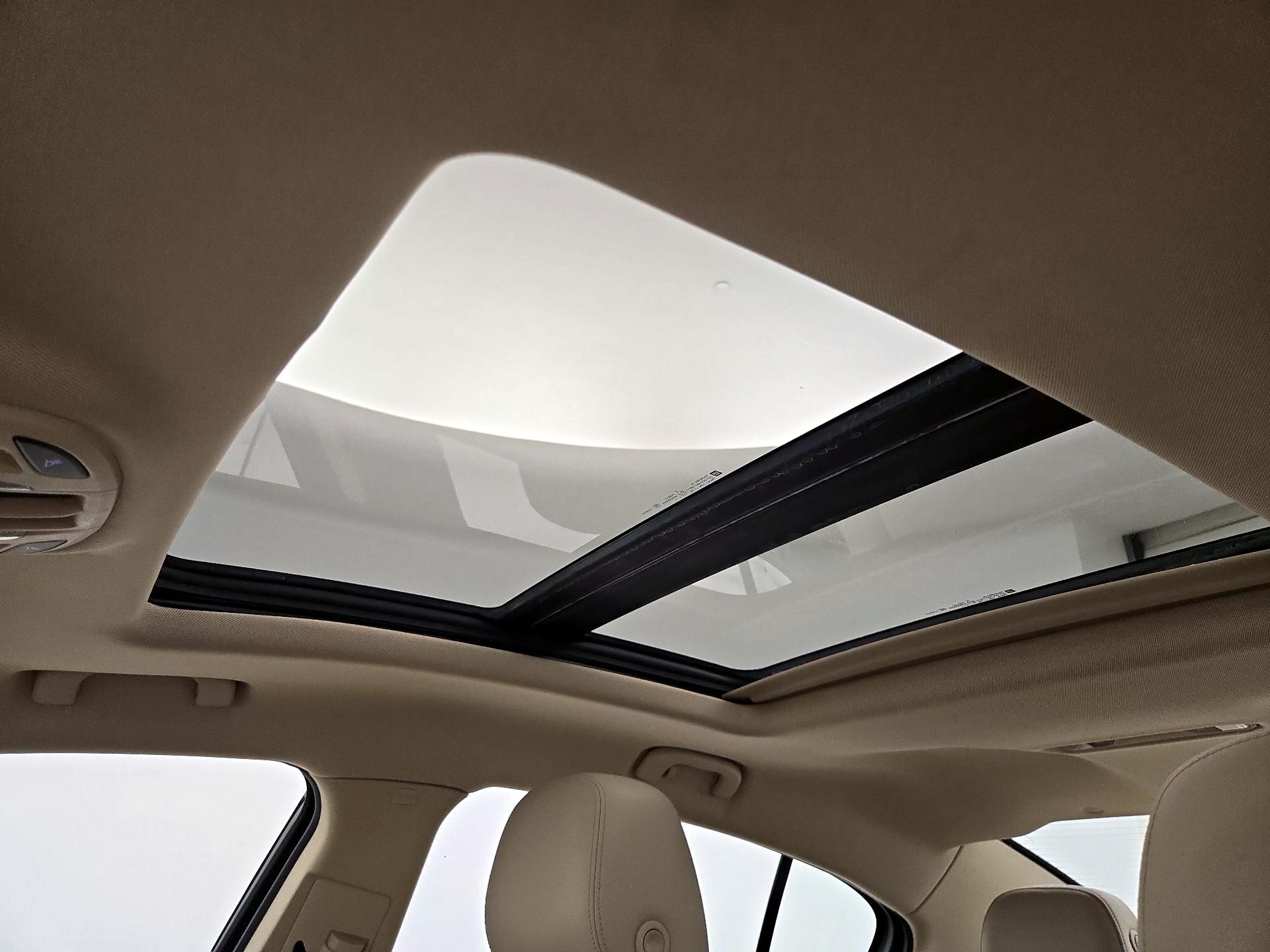 Thumbnail: 2016 Buick LaCrosse - 20