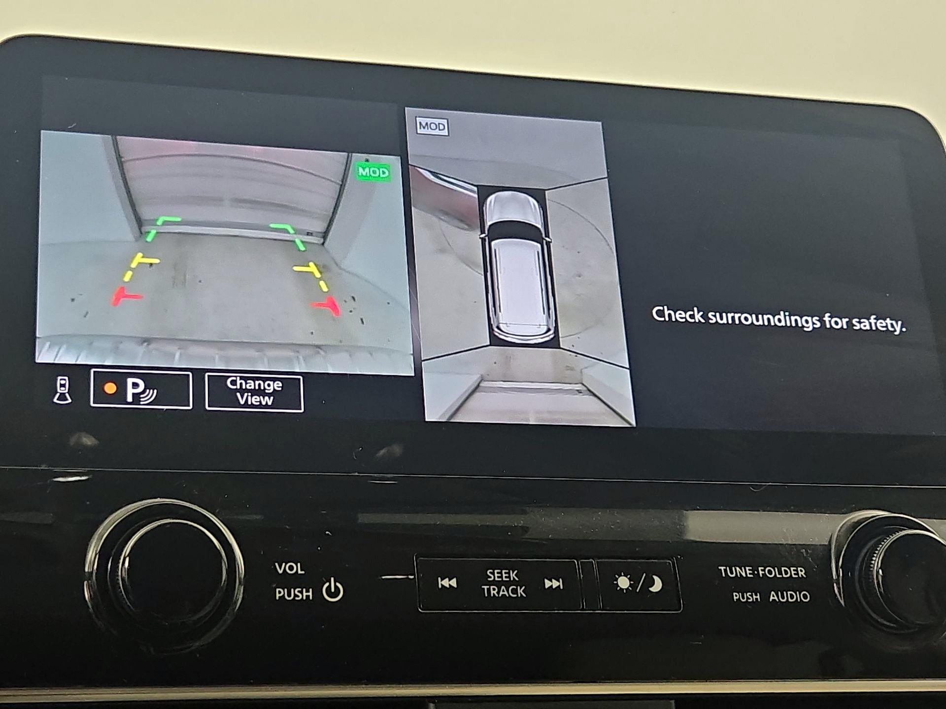 Thumbnail: 2022 INFINITI QX80 - 15