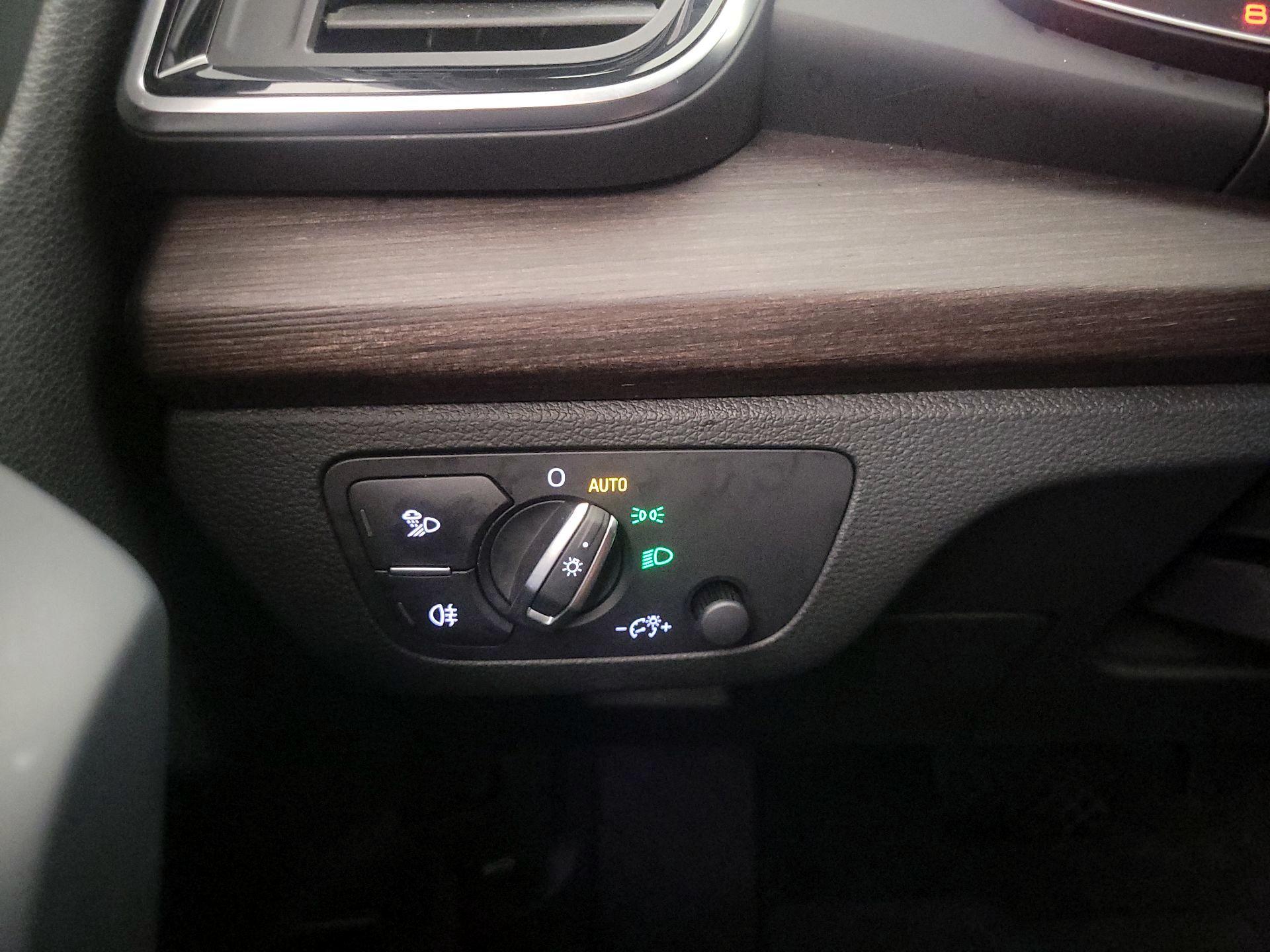 Thumbnail: 2022 Audi Q5 - 13