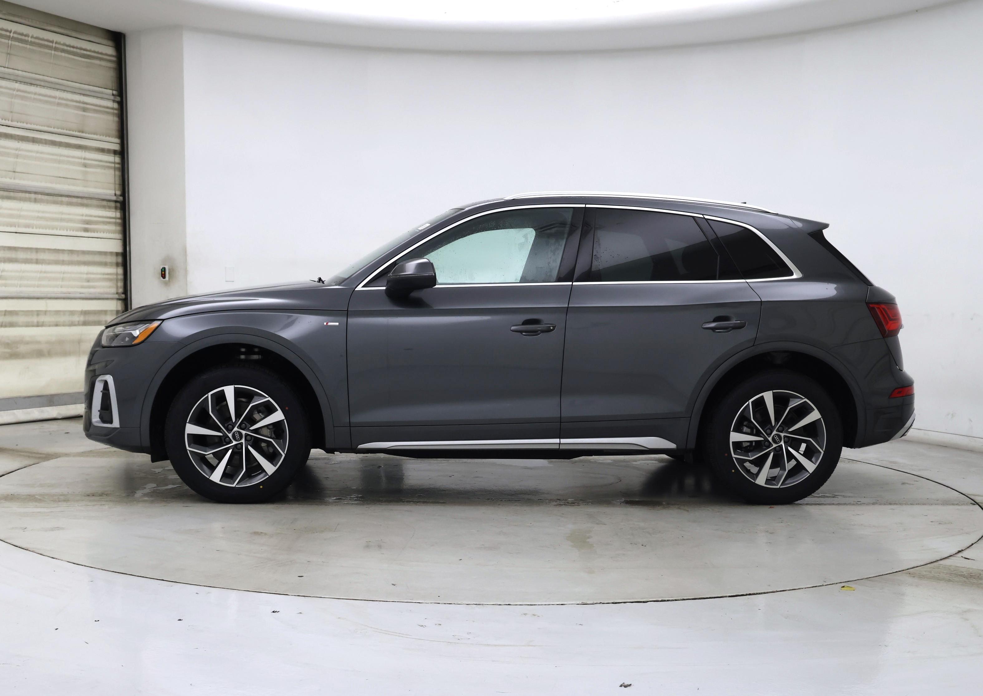 Thumbnail: 2022 Audi Q5 - 3