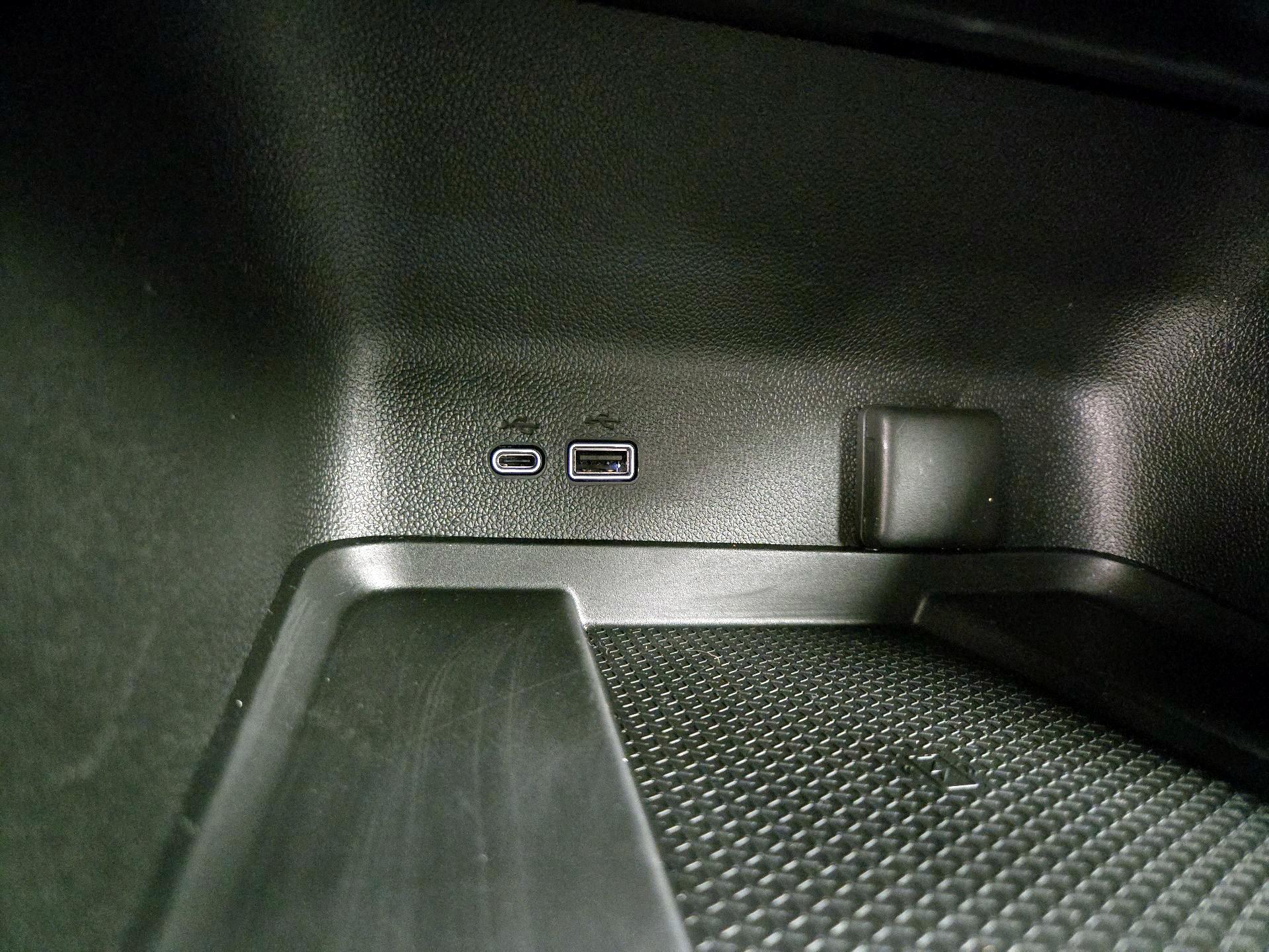 Thumbnail: 2025 Chevrolet Traverse - 19