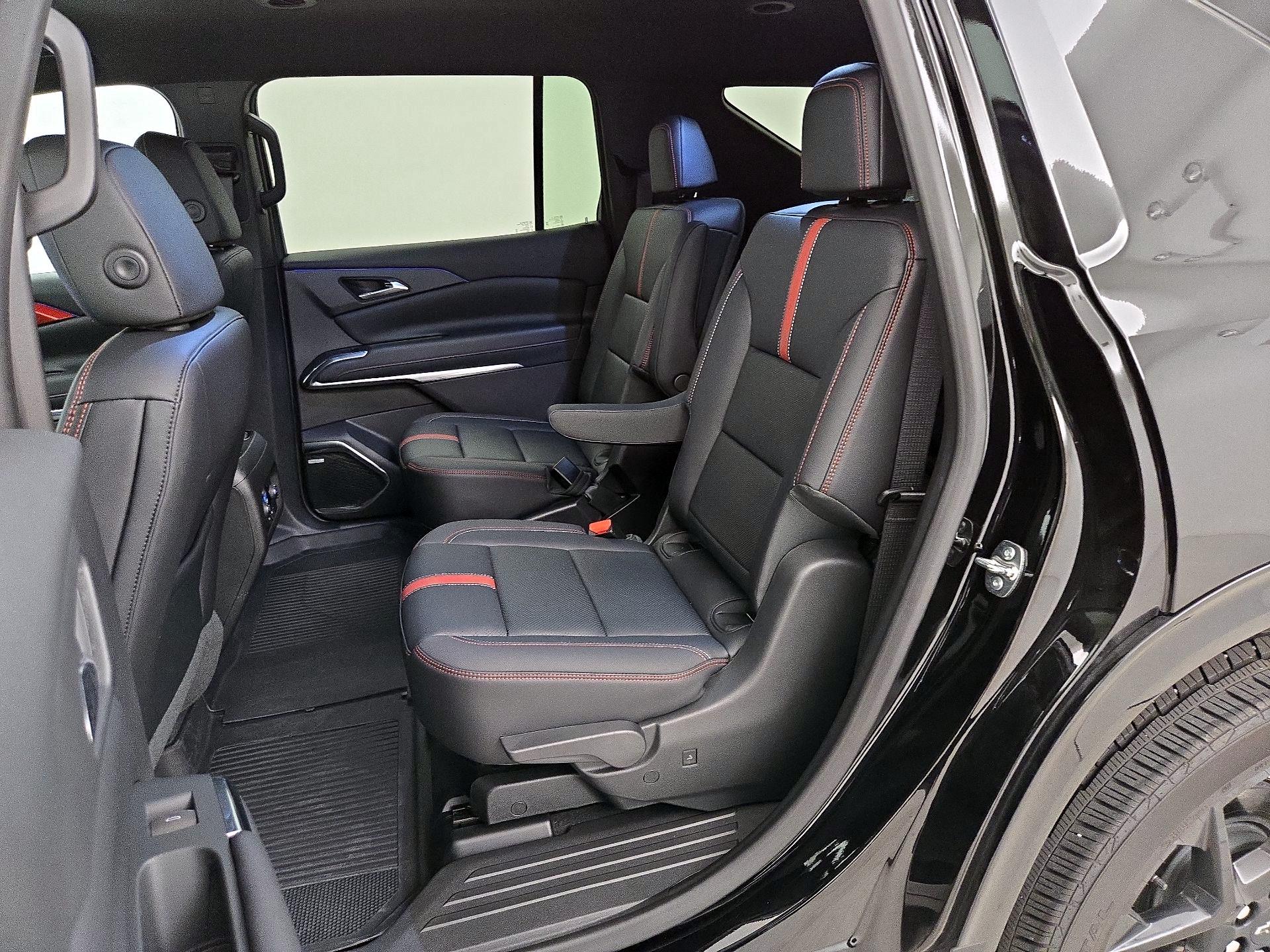 Thumbnail: 2025 Chevrolet Traverse - 20