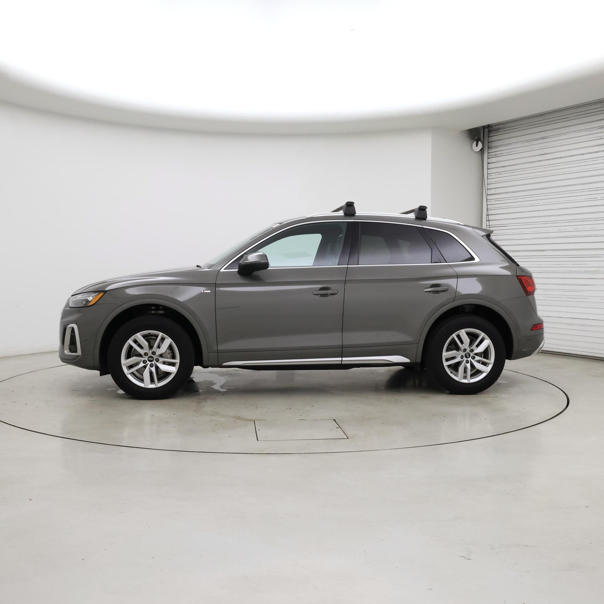 Thumbnail: 2023 Audi Q5 - 3