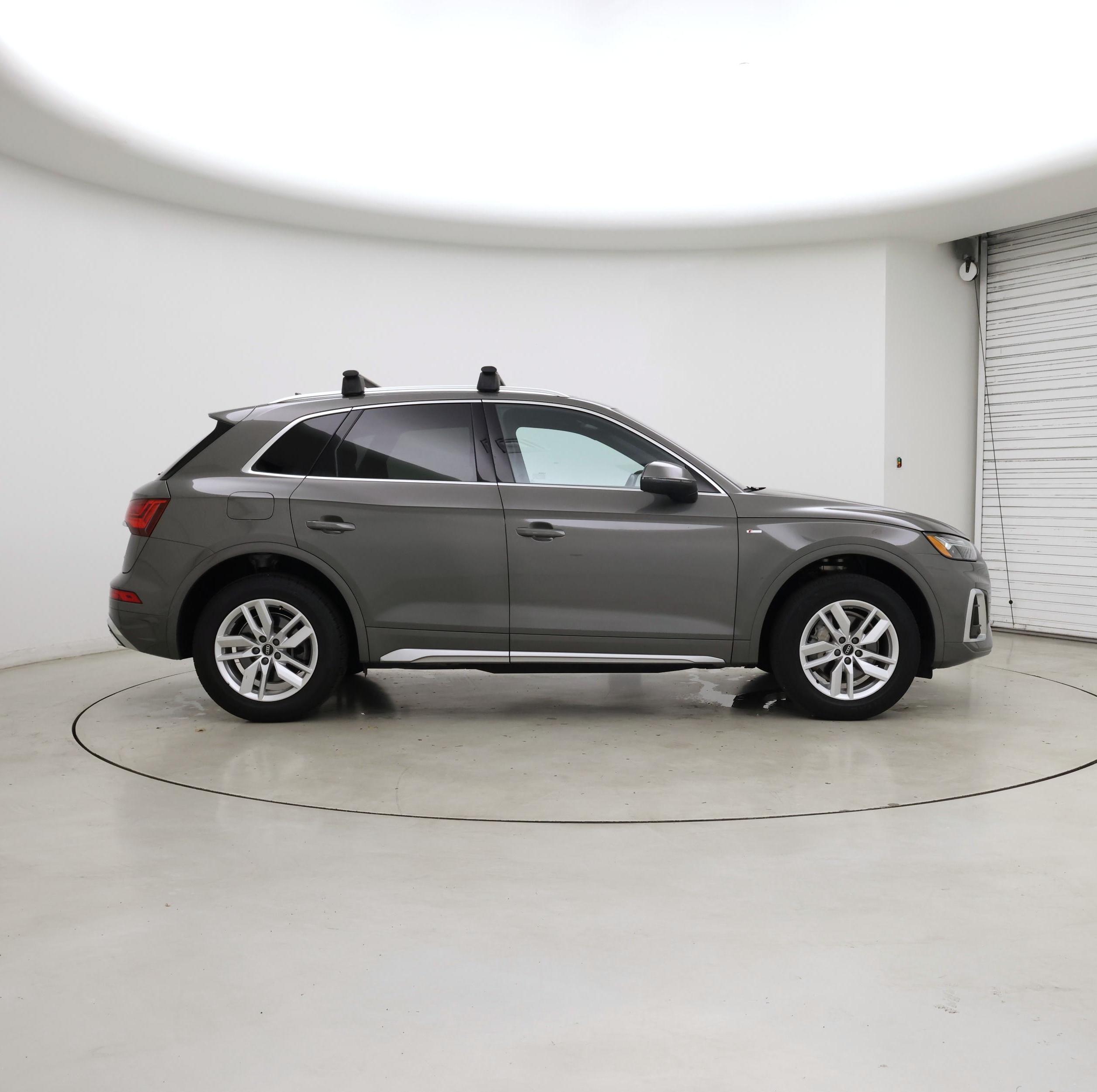 Thumbnail: 2023 Audi Q5 - 7