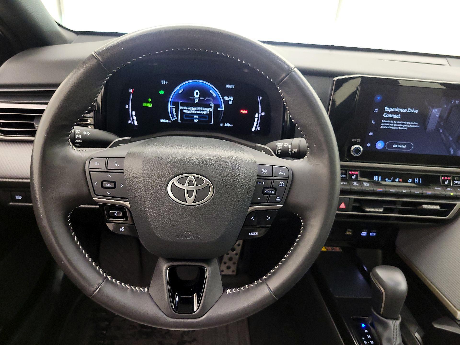 Thumbnail: 2025 Toyota Camry - 10