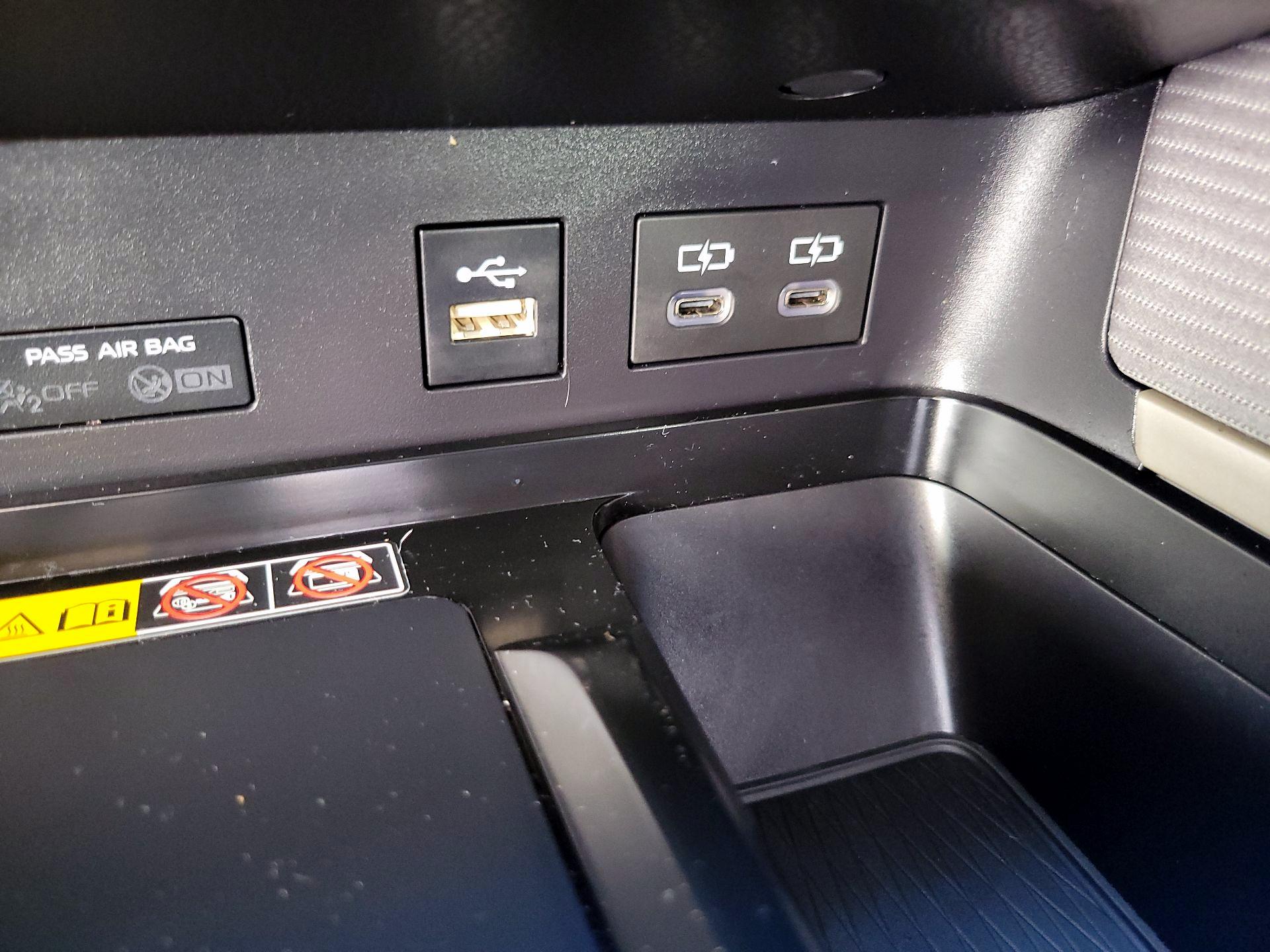 Thumbnail: 2025 Toyota Camry - 18