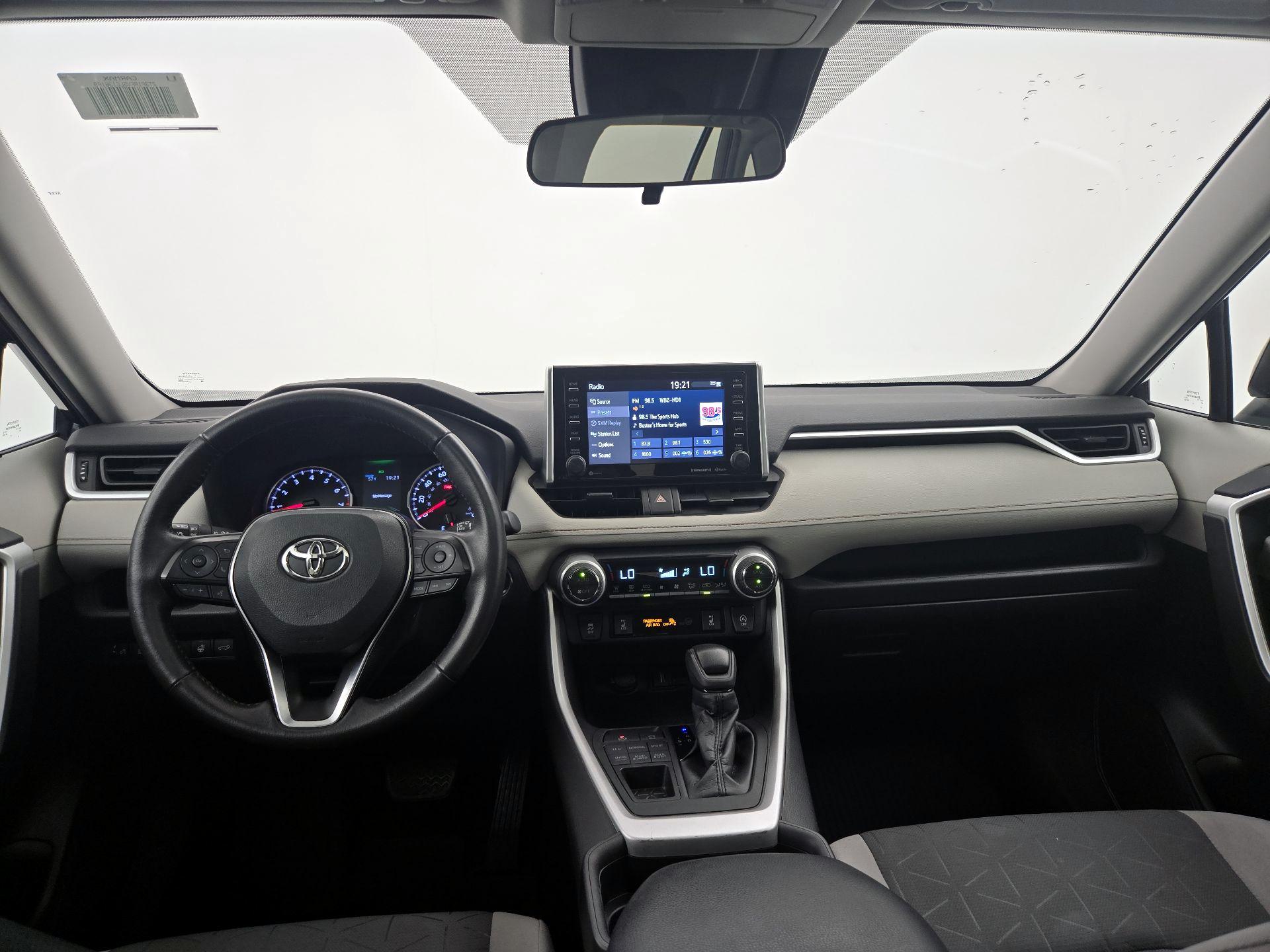 Thumbnail: 2020 Toyota RAV4 - 9