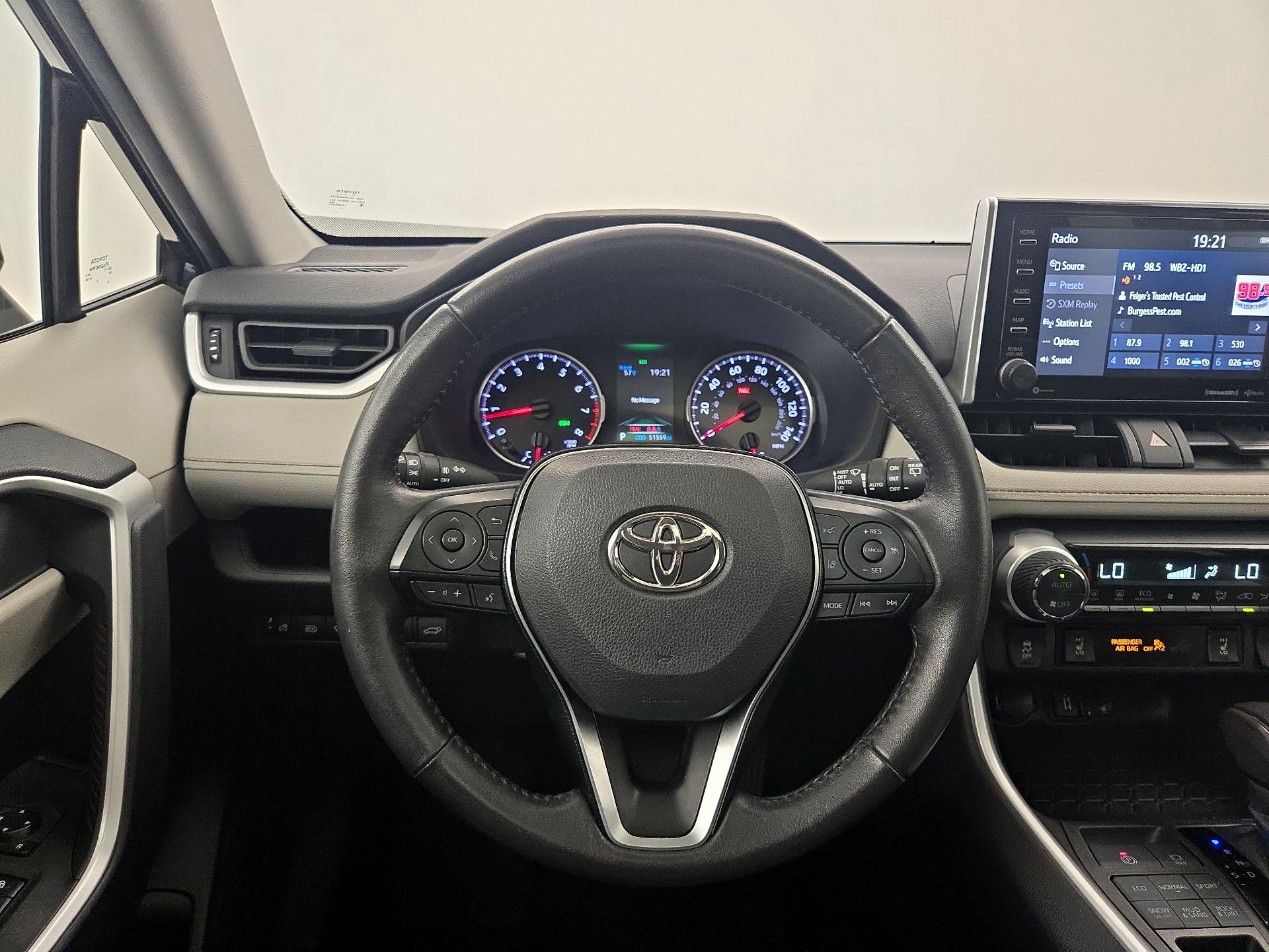 Thumbnail: 2020 Toyota RAV4 - 10