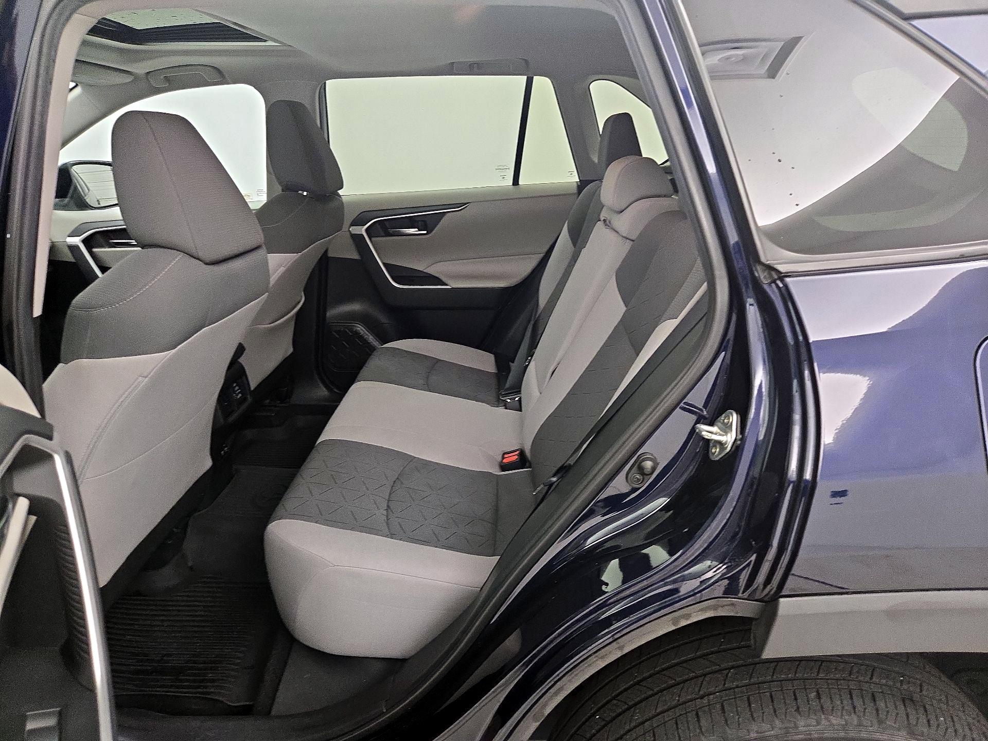 Thumbnail: 2020 Toyota RAV4 - 20