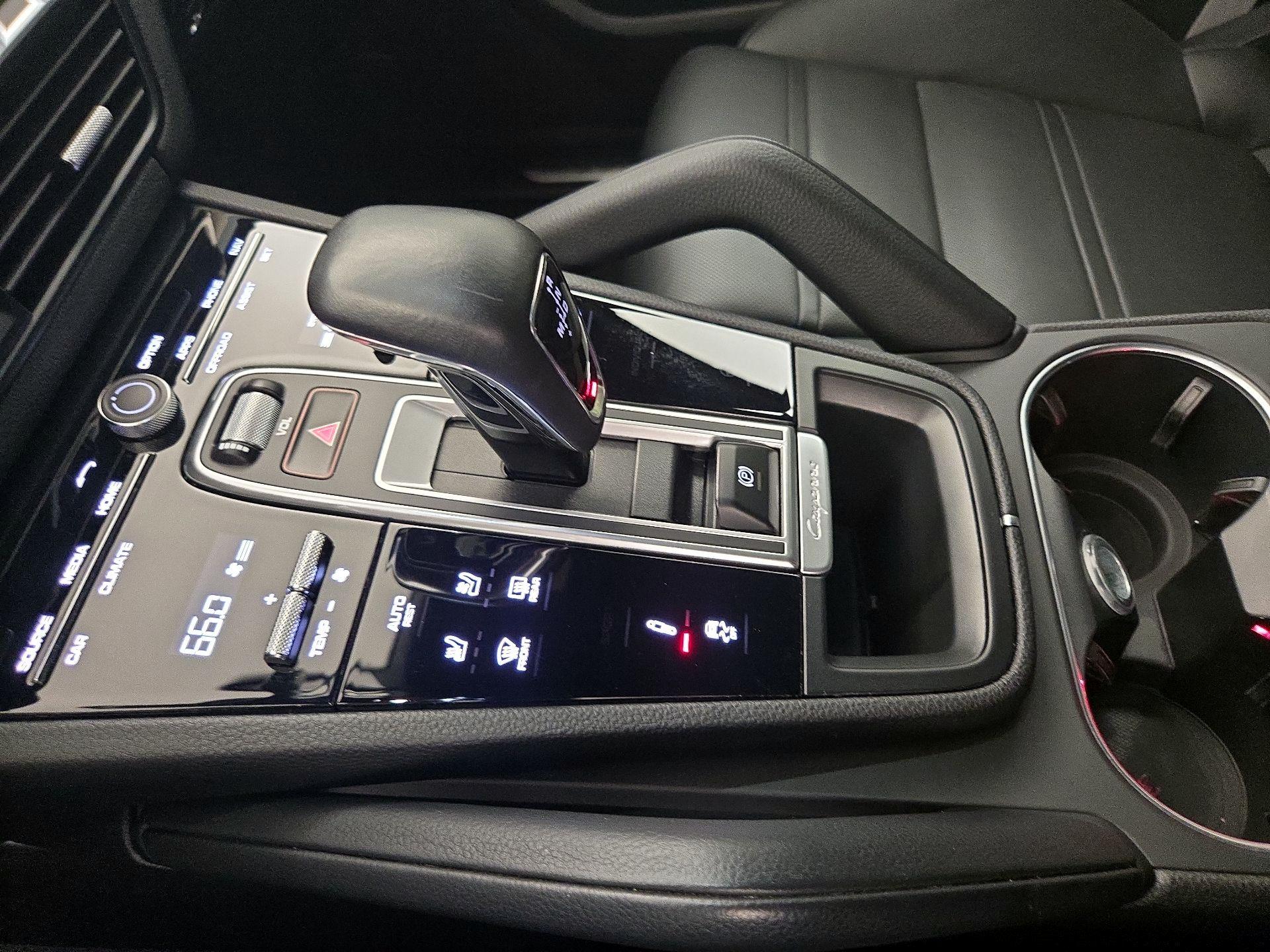 Thumbnail: 2023 Porsche Cayenne - 18