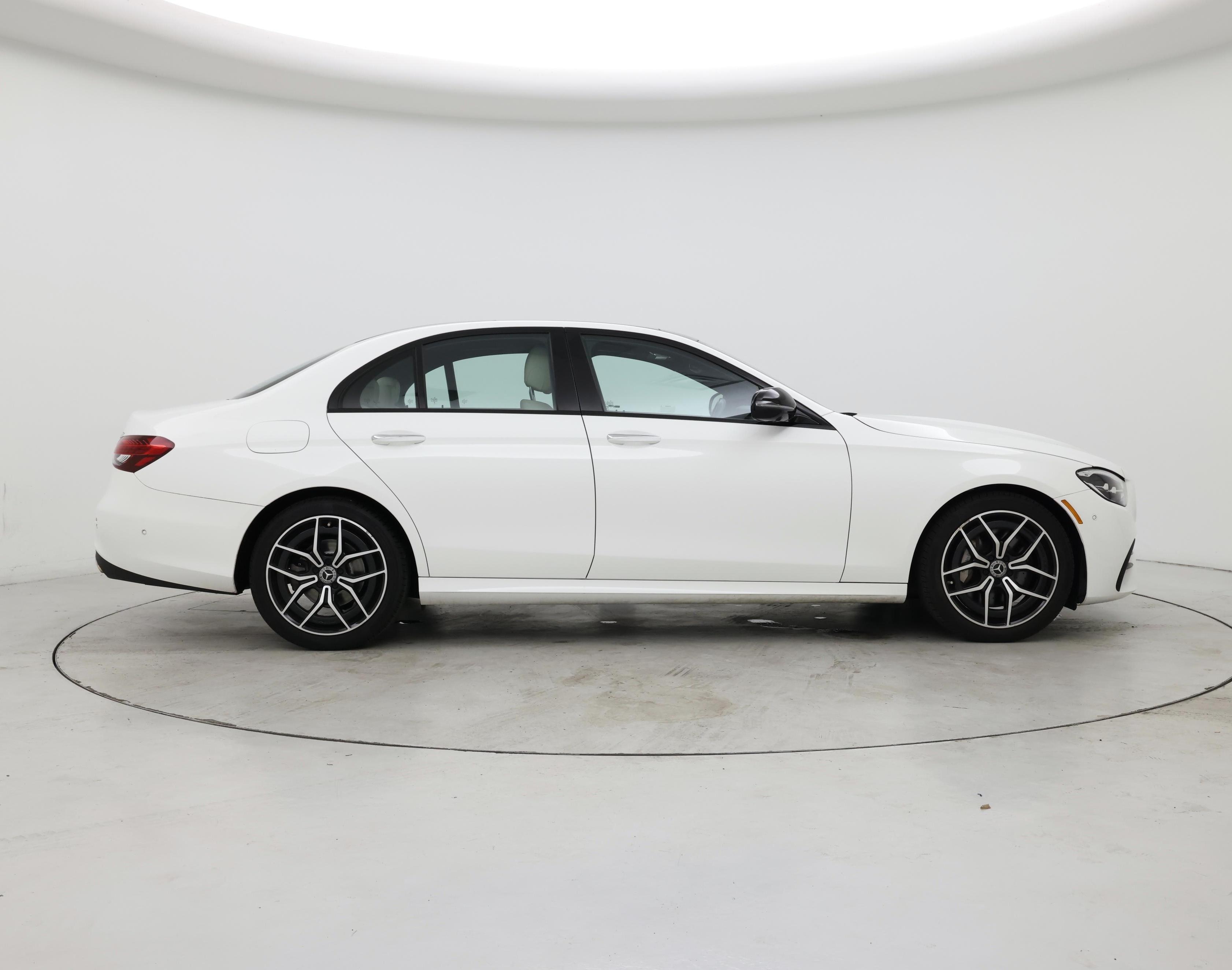 Thumbnail: 2023 Mercedes-Benz E-Class - 7