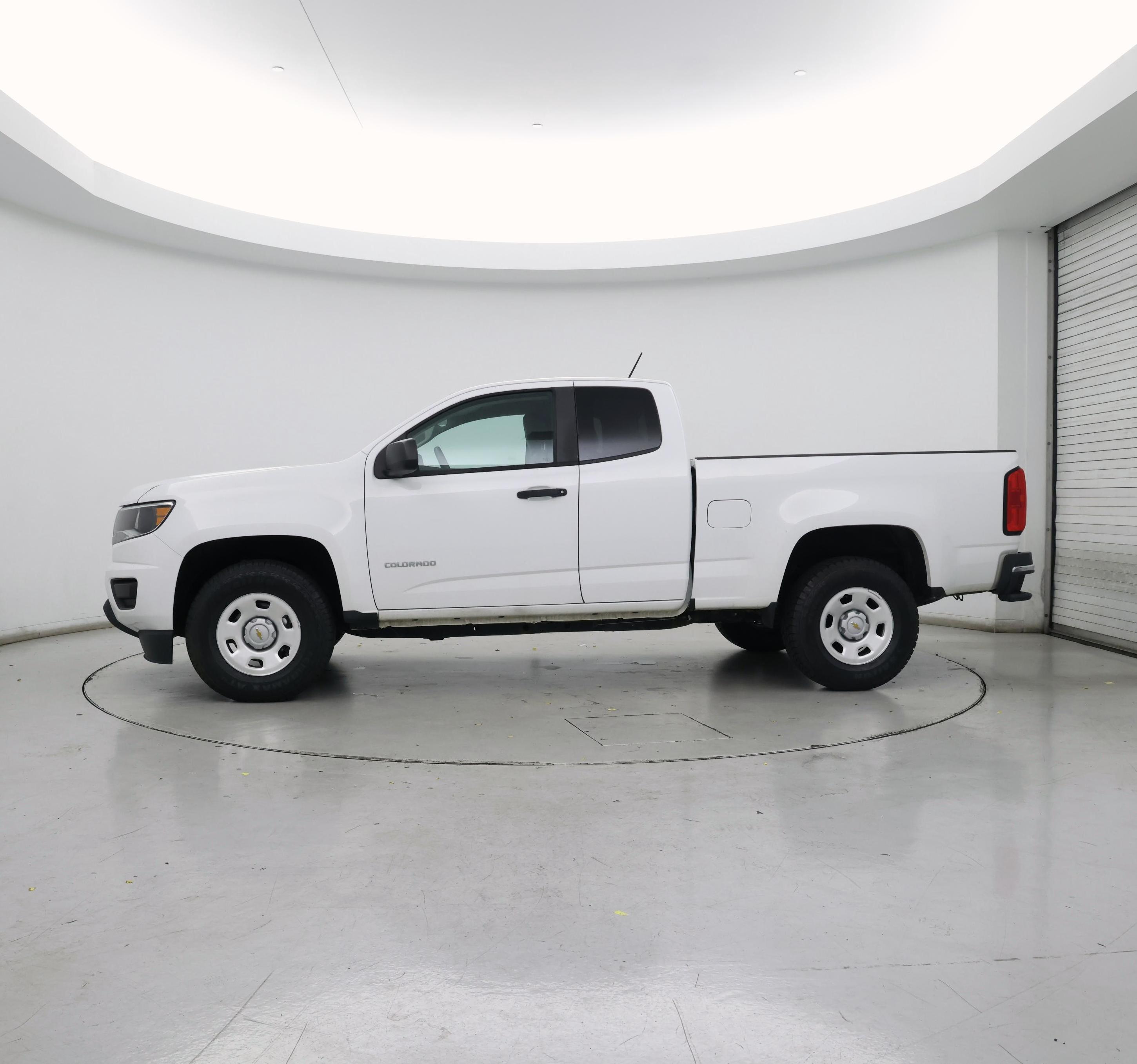 Thumbnail: 2020 Chevrolet Colorado - 3