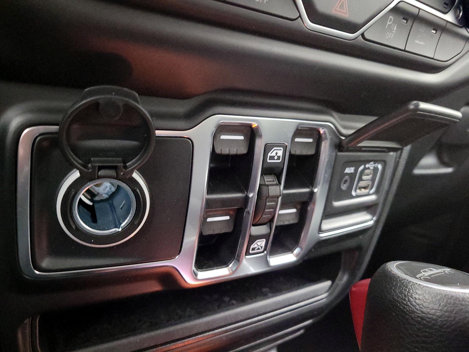 Thumbnail: 2022 Jeep Gladiator - 18