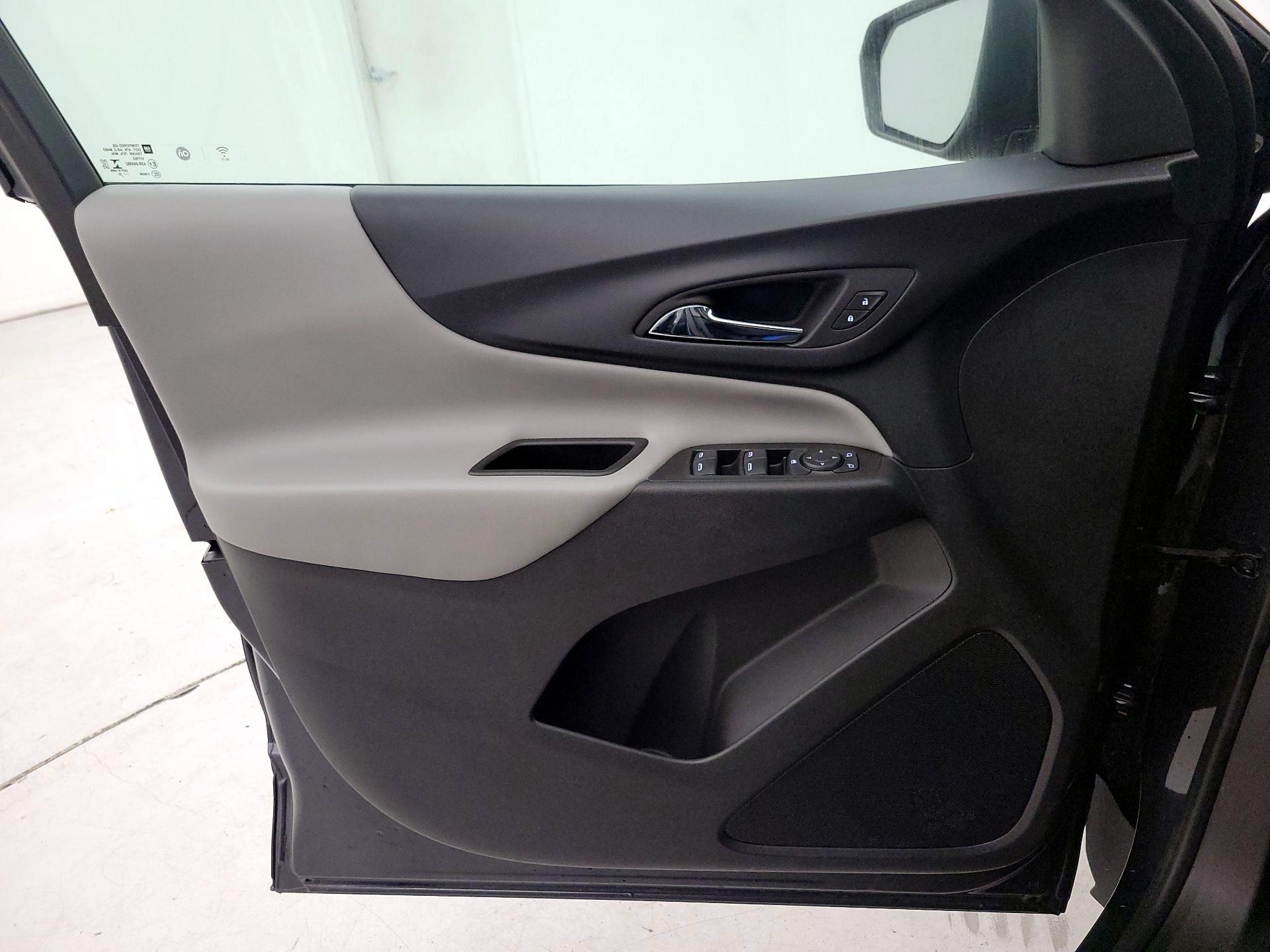 Thumbnail: 2022 Chevrolet Equinox - 12