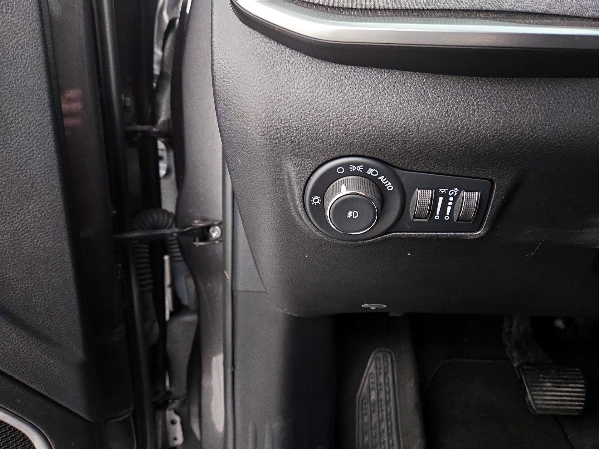 Thumbnail: 2022 Jeep Compass - 13