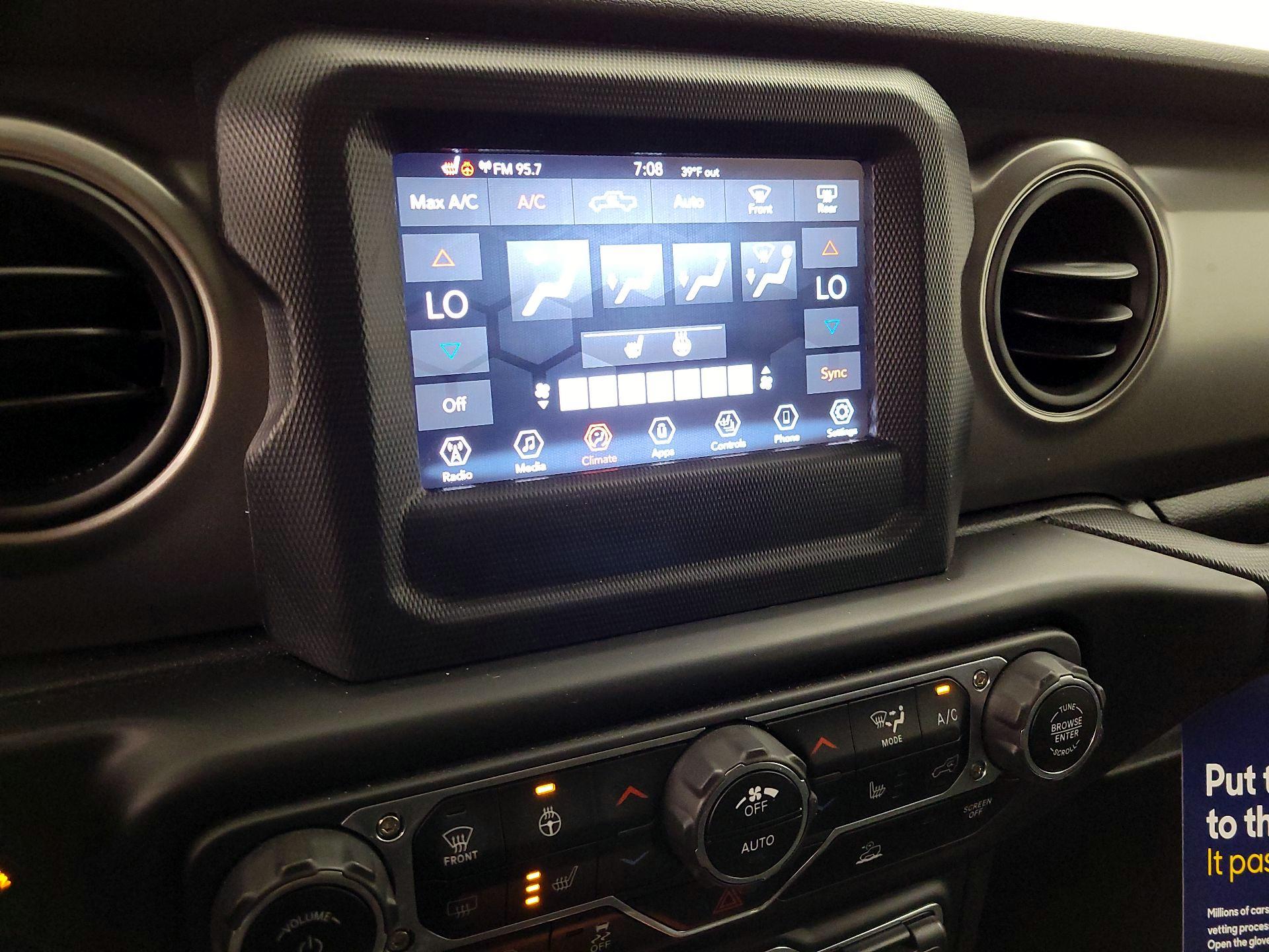 Thumbnail: 2021 Jeep Gladiator - 16