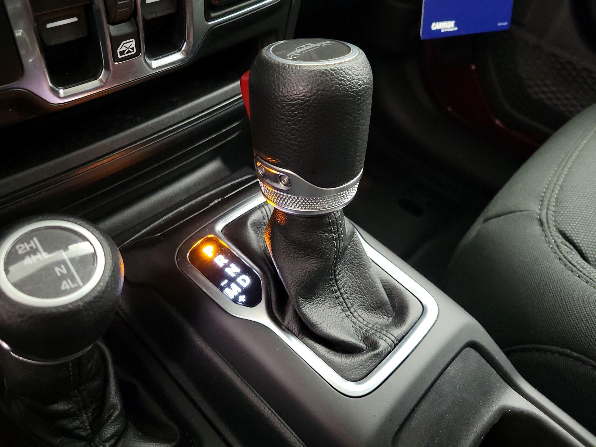 Thumbnail: 2021 Jeep Gladiator - 17