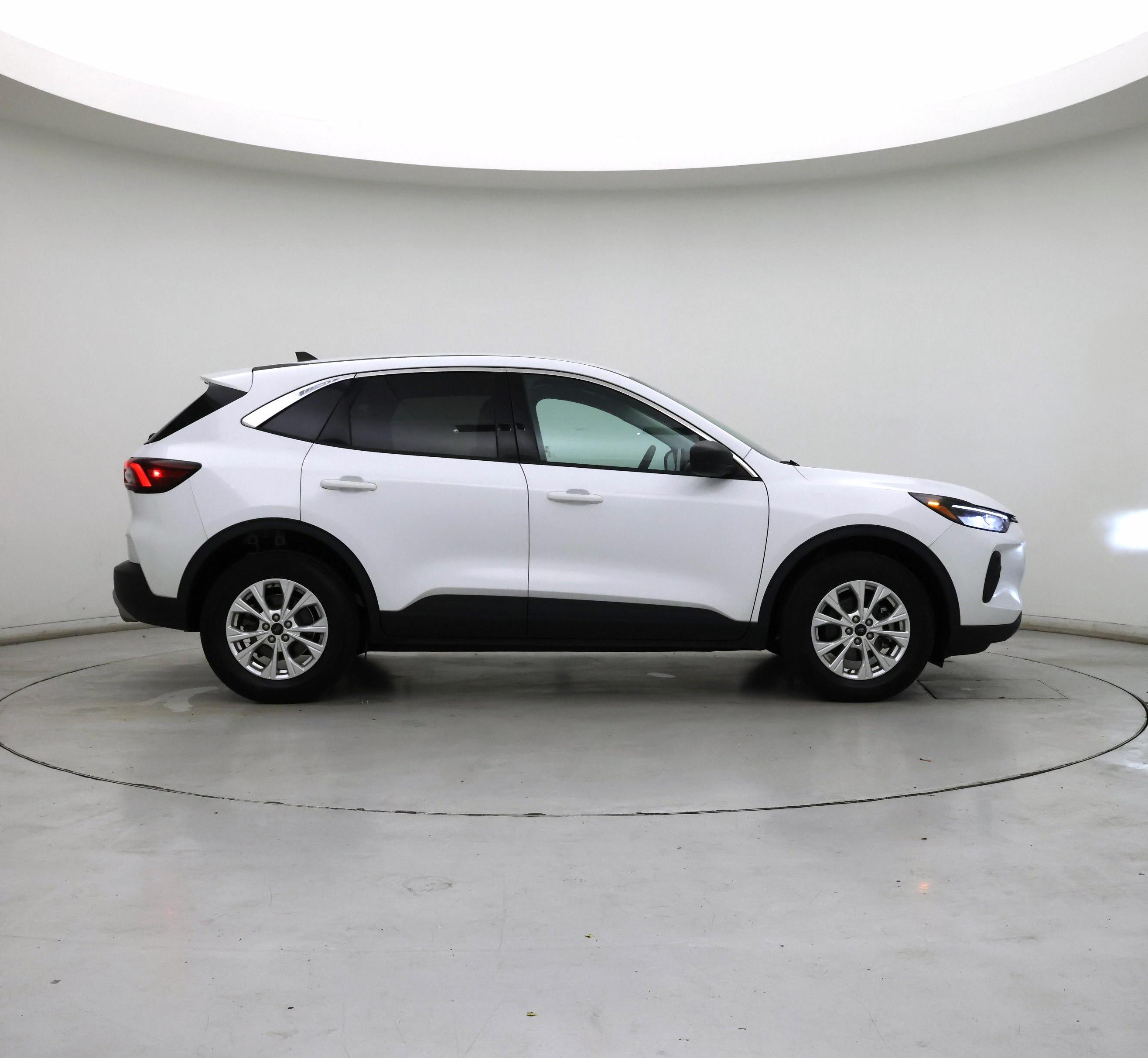 Thumbnail: 2023 Ford Escape - 7