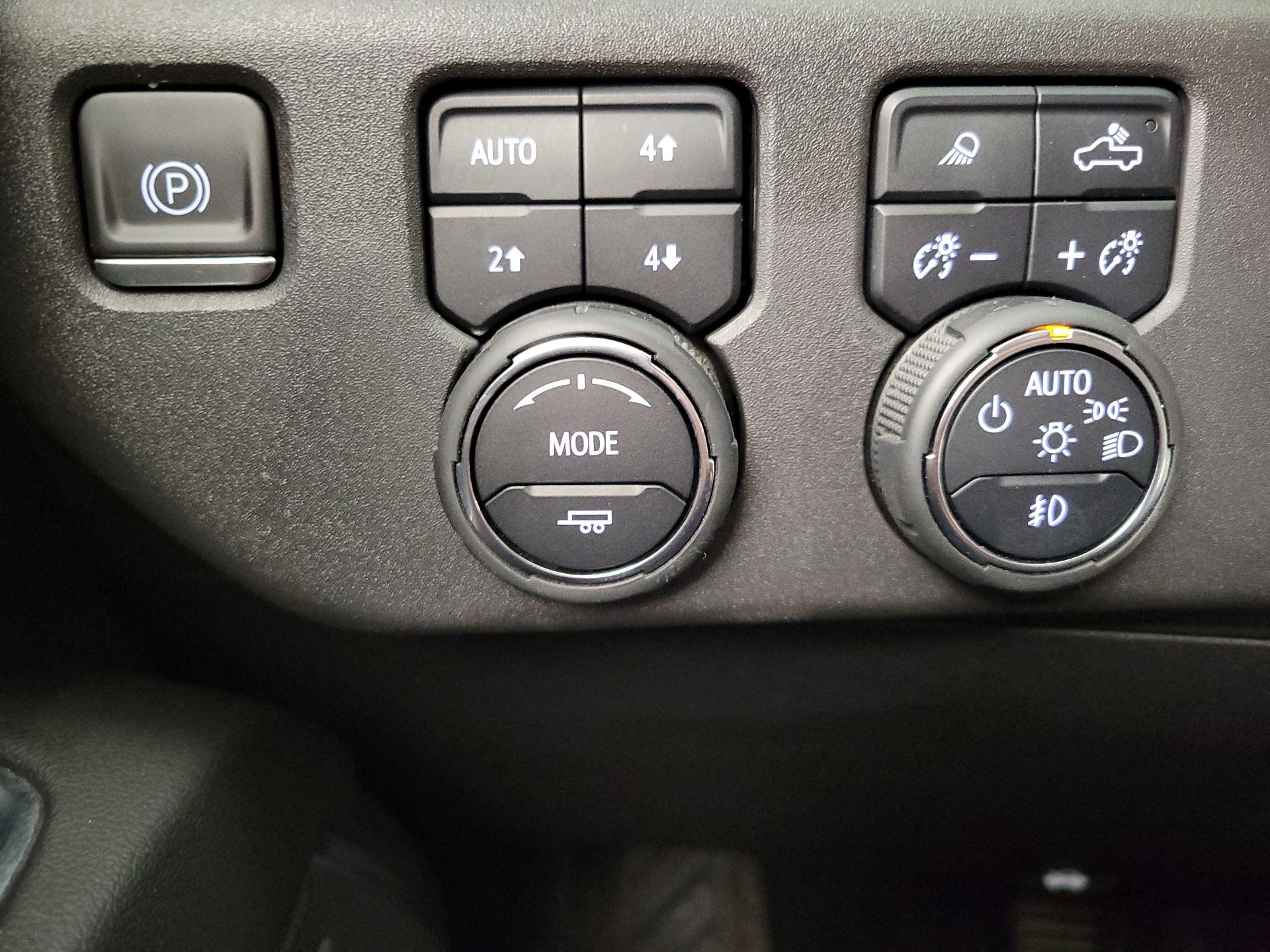 Thumbnail: 2022 Chevrolet Silverado 1500 - 13