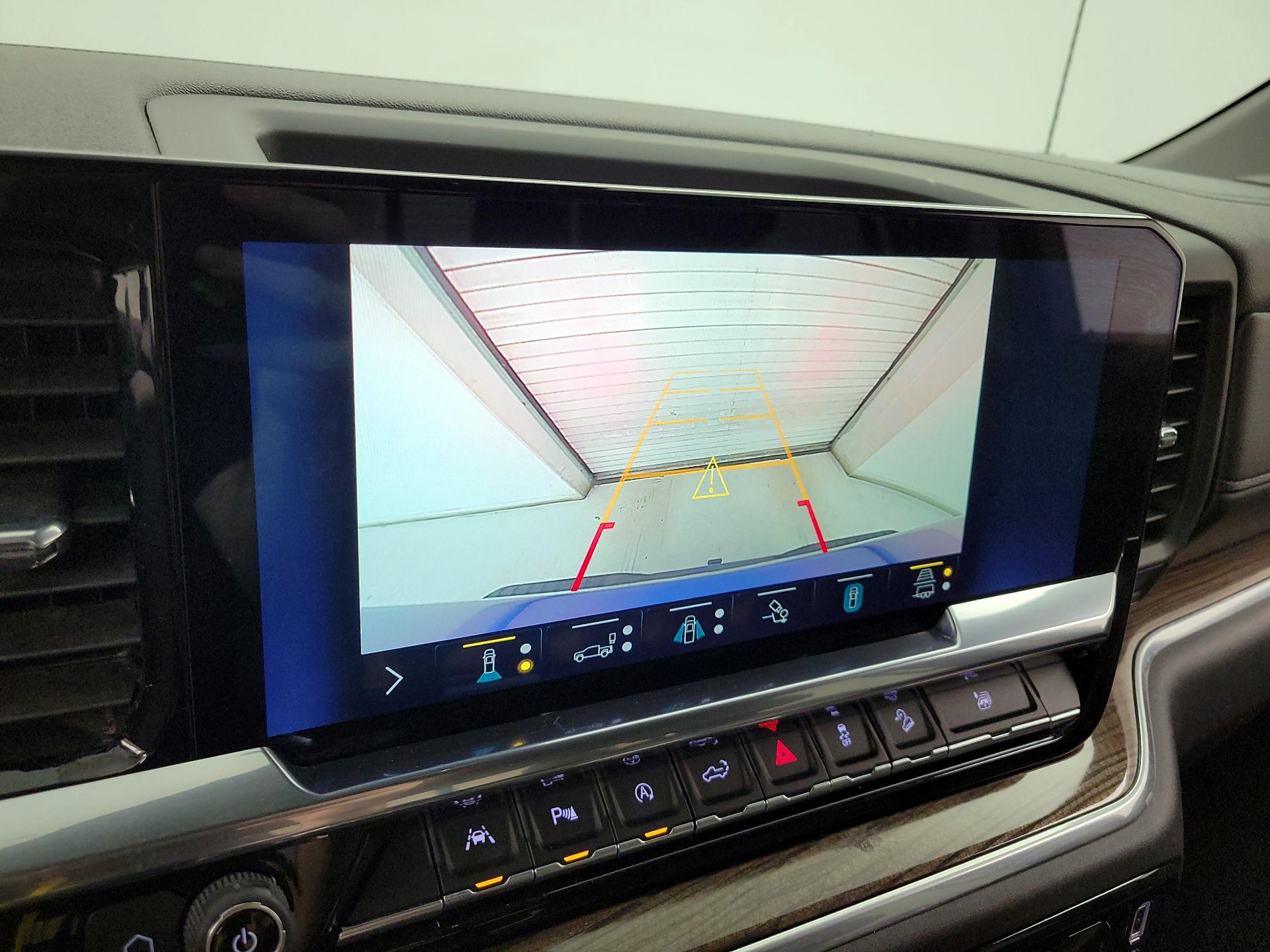 Thumbnail: 2022 Chevrolet Silverado 1500 - 15