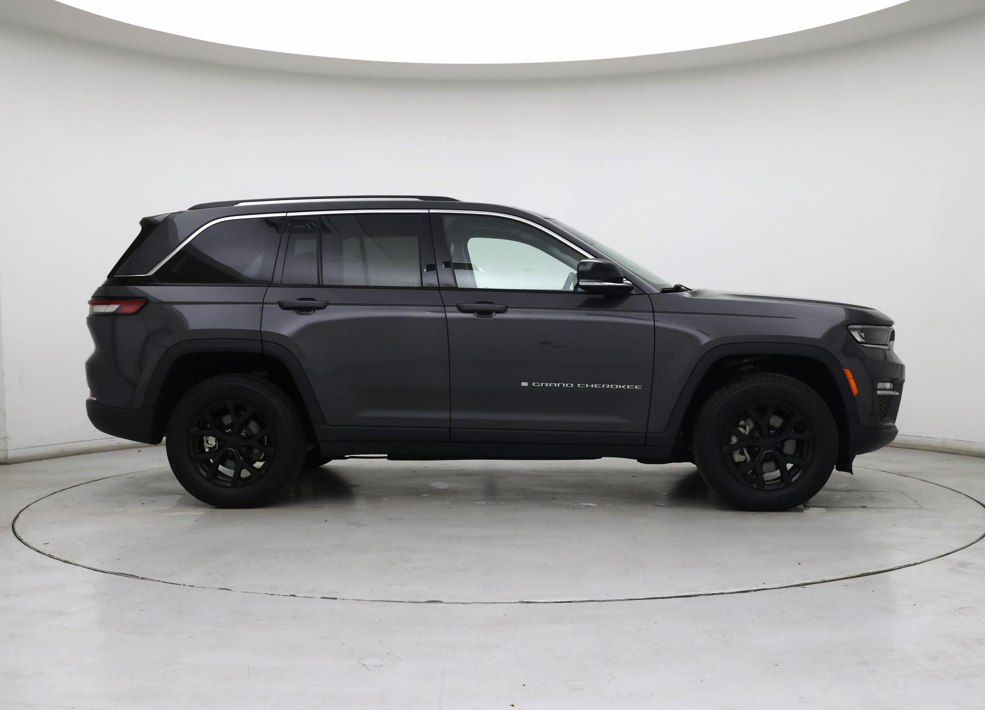 Thumbnail: 2022 Jeep Grand Cherokee - 7