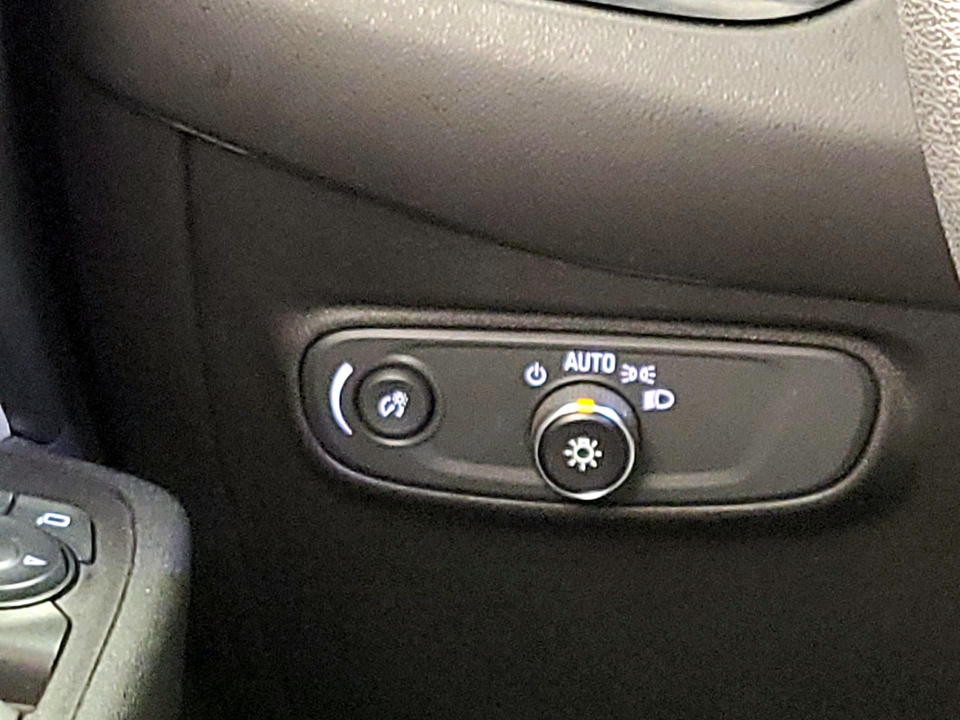 Thumbnail: 2021 Chevrolet Equinox - 13