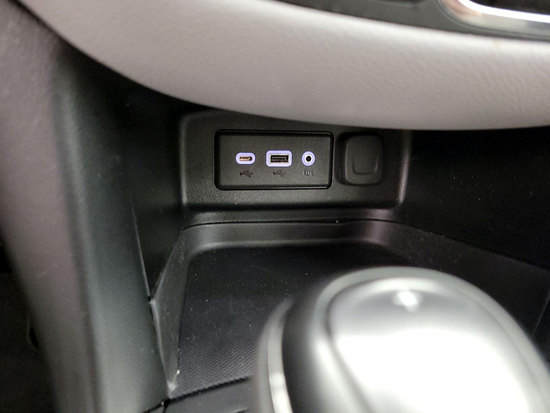 Thumbnail: 2021 Chevrolet Equinox - 18