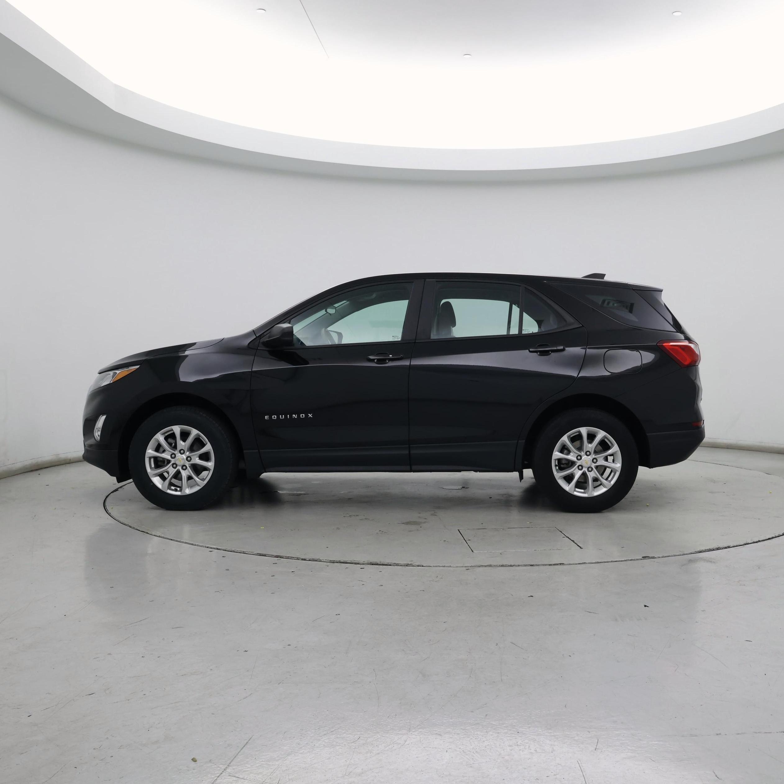 Thumbnail: 2021 Chevrolet Equinox - 3