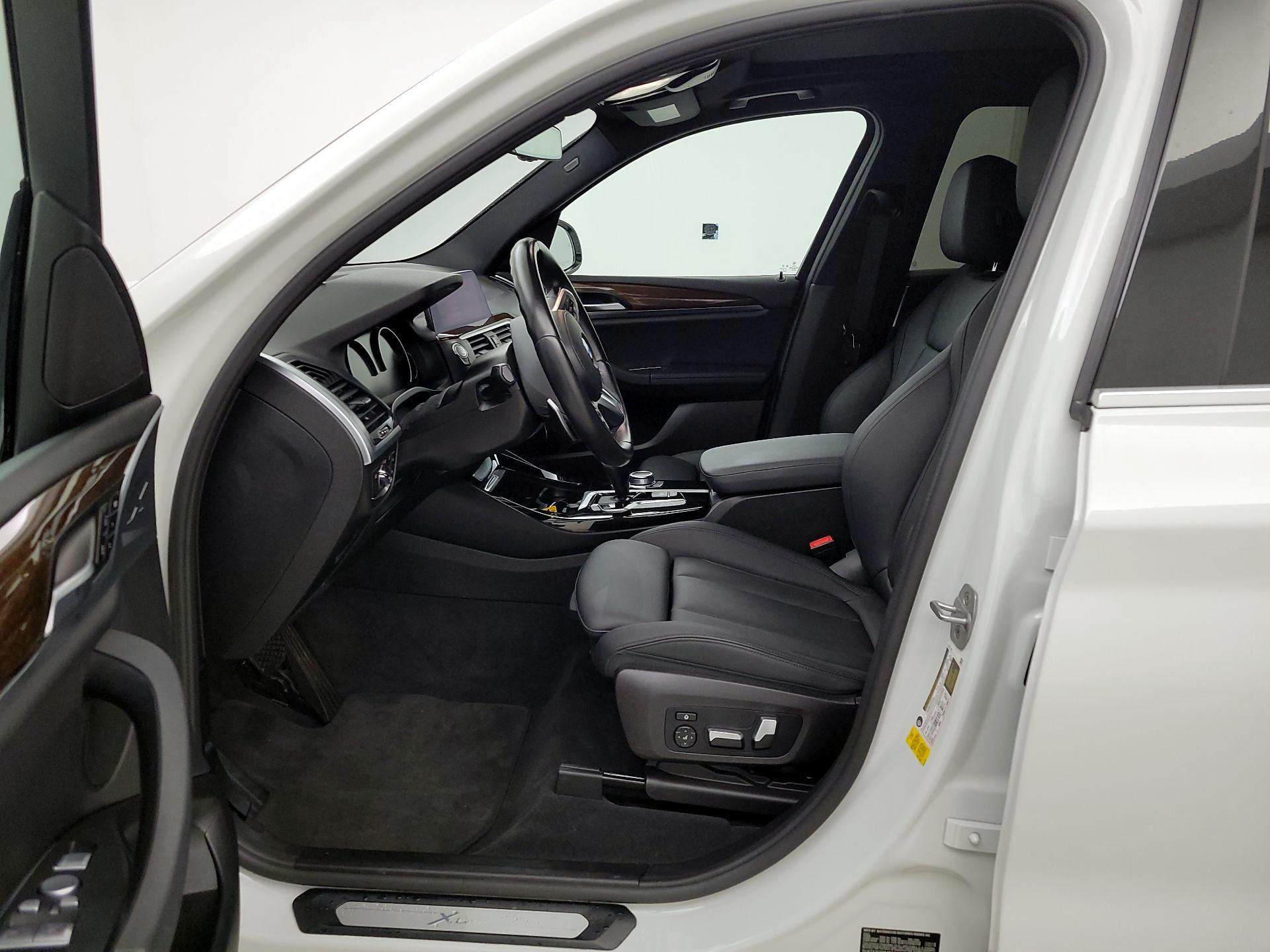 Thumbnail: 2021 BMW X3 - 11