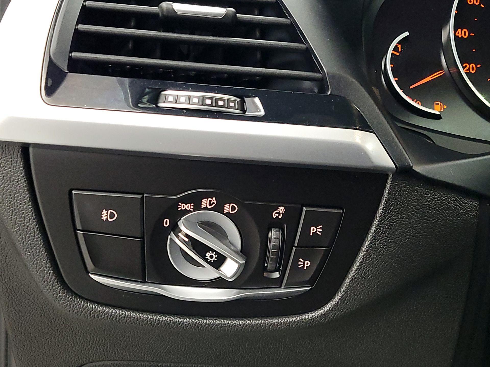 Thumbnail: 2021 BMW X3 - 13