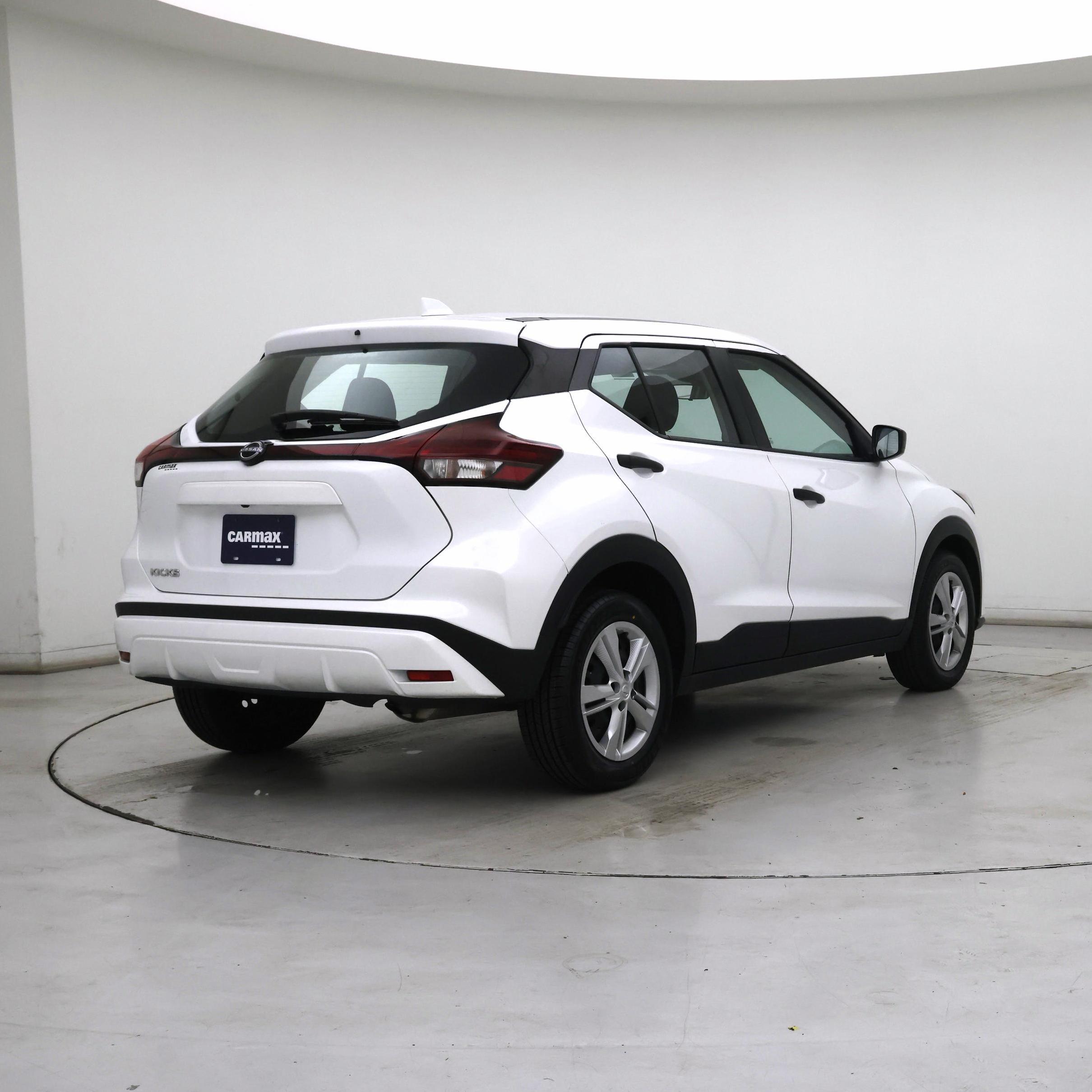 Thumbnail: 2023 Nissan Kicks - 8