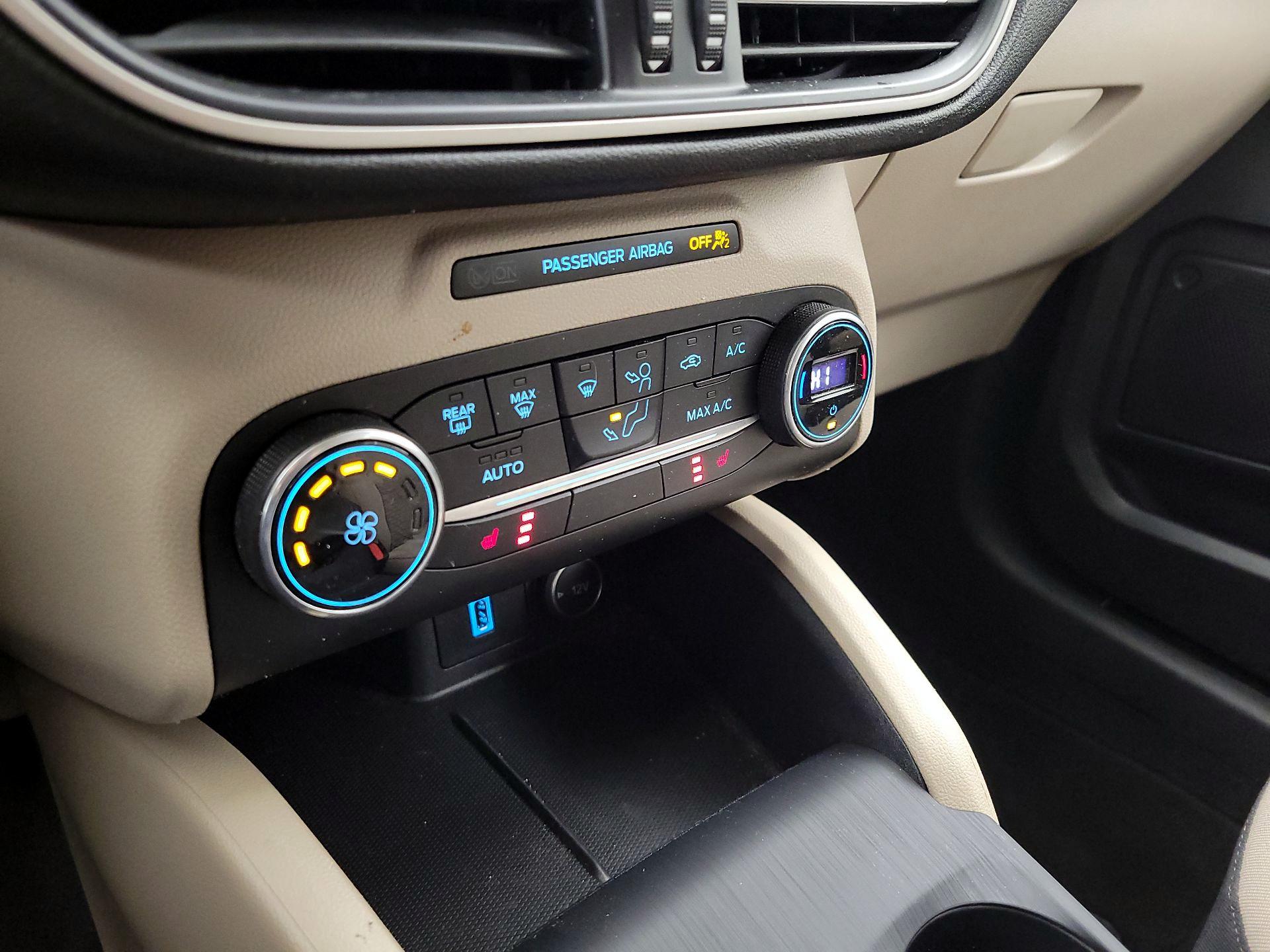 Thumbnail: 2020 Ford Escape - 16