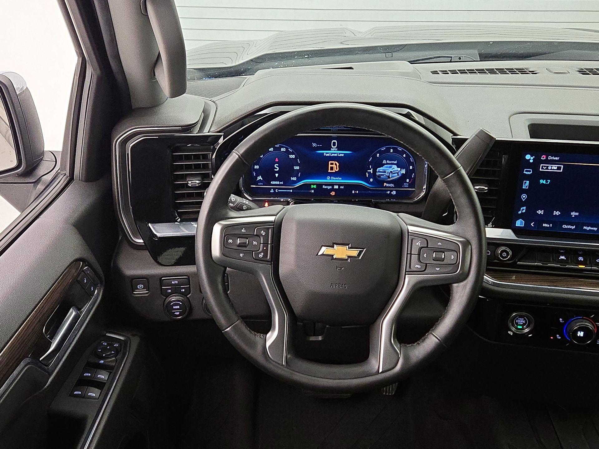 Thumbnail: 2023 Chevrolet Silverado 1500 - 10