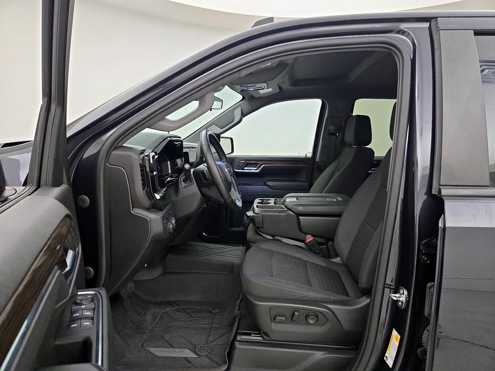 Thumbnail: 2023 Chevrolet Silverado 1500 - 11