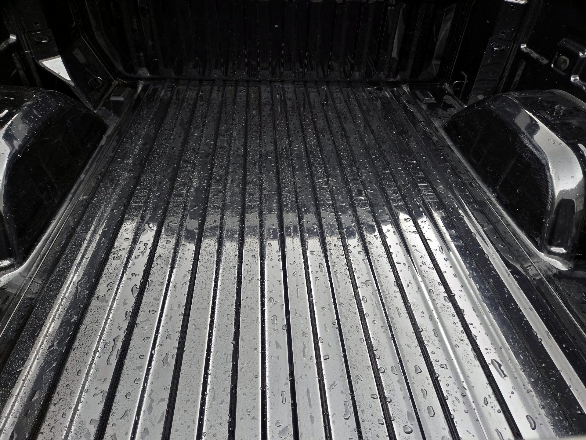 Thumbnail: 2023 Chevrolet Silverado 1500 - 17