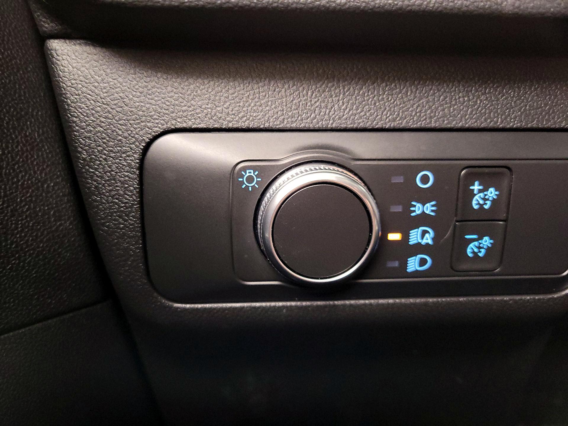 Thumbnail: 2022 Ford Escape - 13