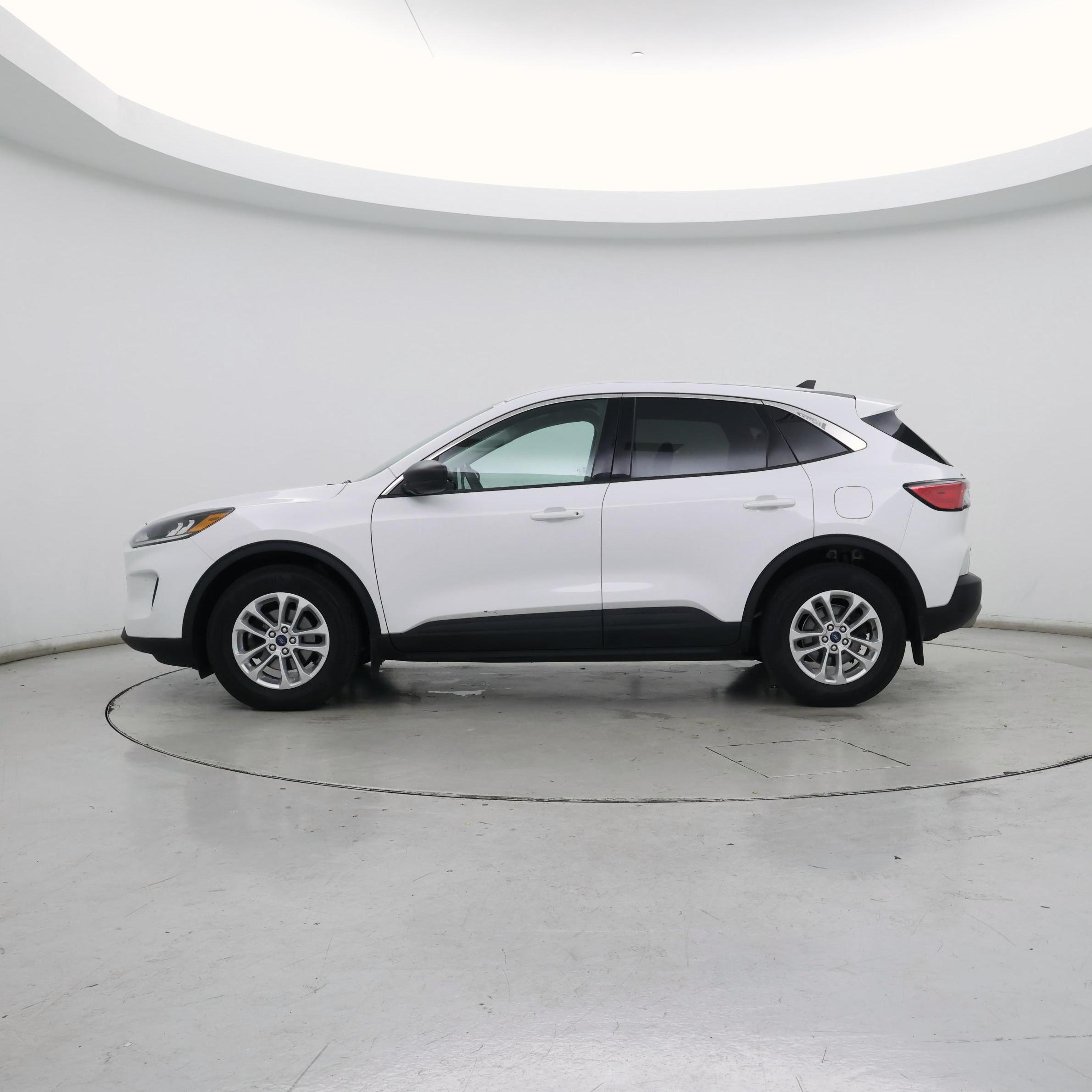 Thumbnail: 2022 Ford Escape - 3