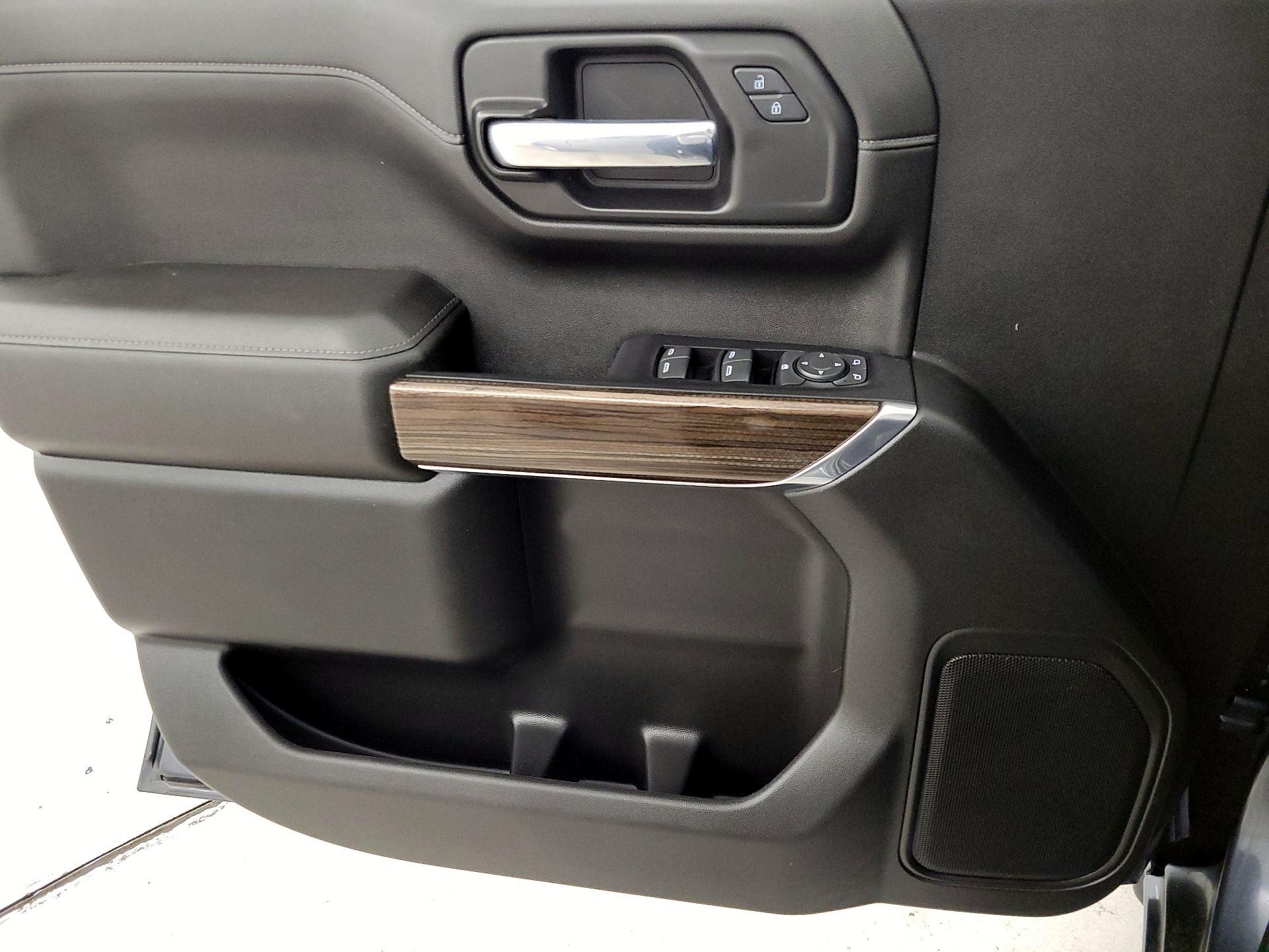 Thumbnail: 2021 Chevrolet Silverado 1500 - 12