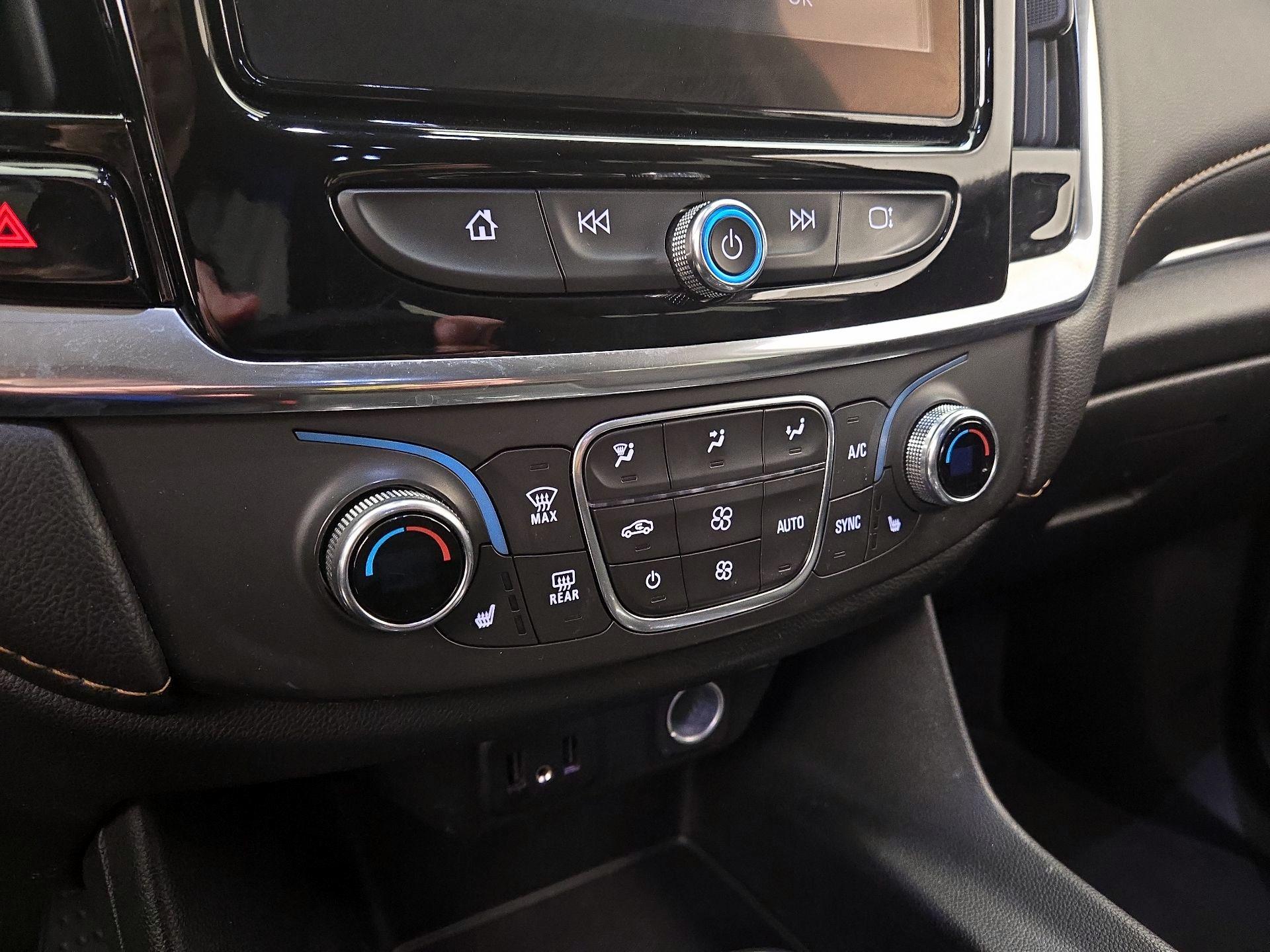 Thumbnail: 2020 Chevrolet Traverse - 16