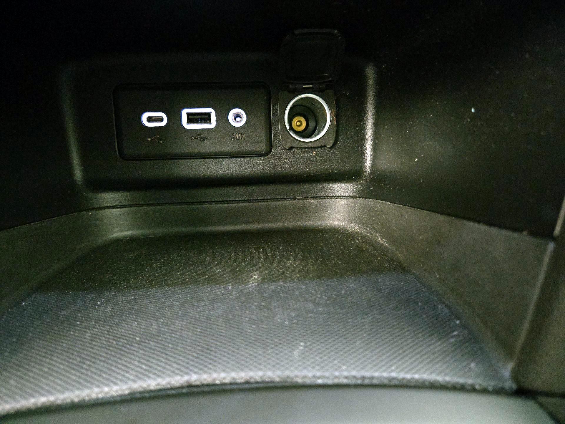 Thumbnail: 2020 Chevrolet Equinox - 18