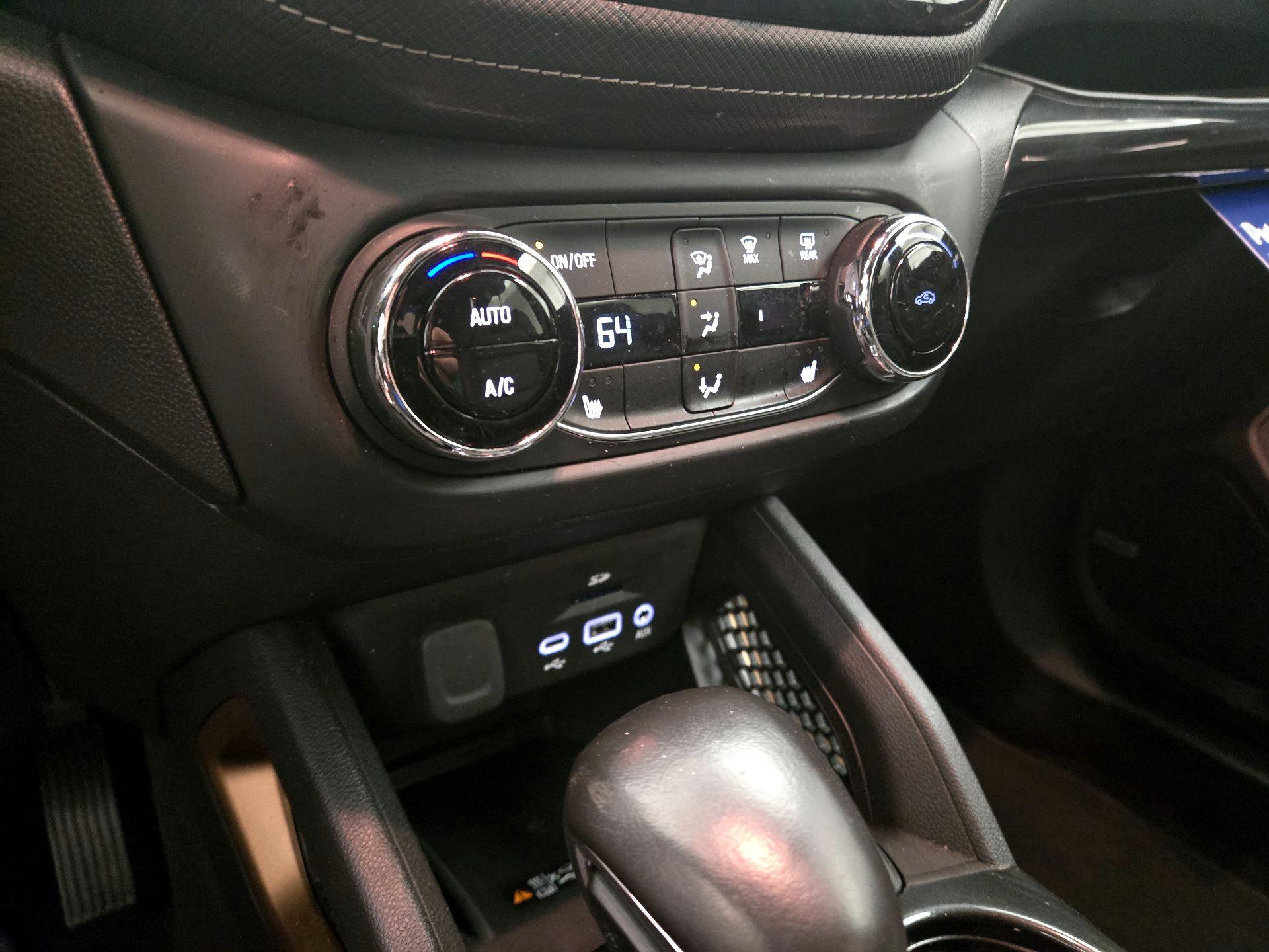 Thumbnail: 2022 Chevrolet TrailBlazer - 16